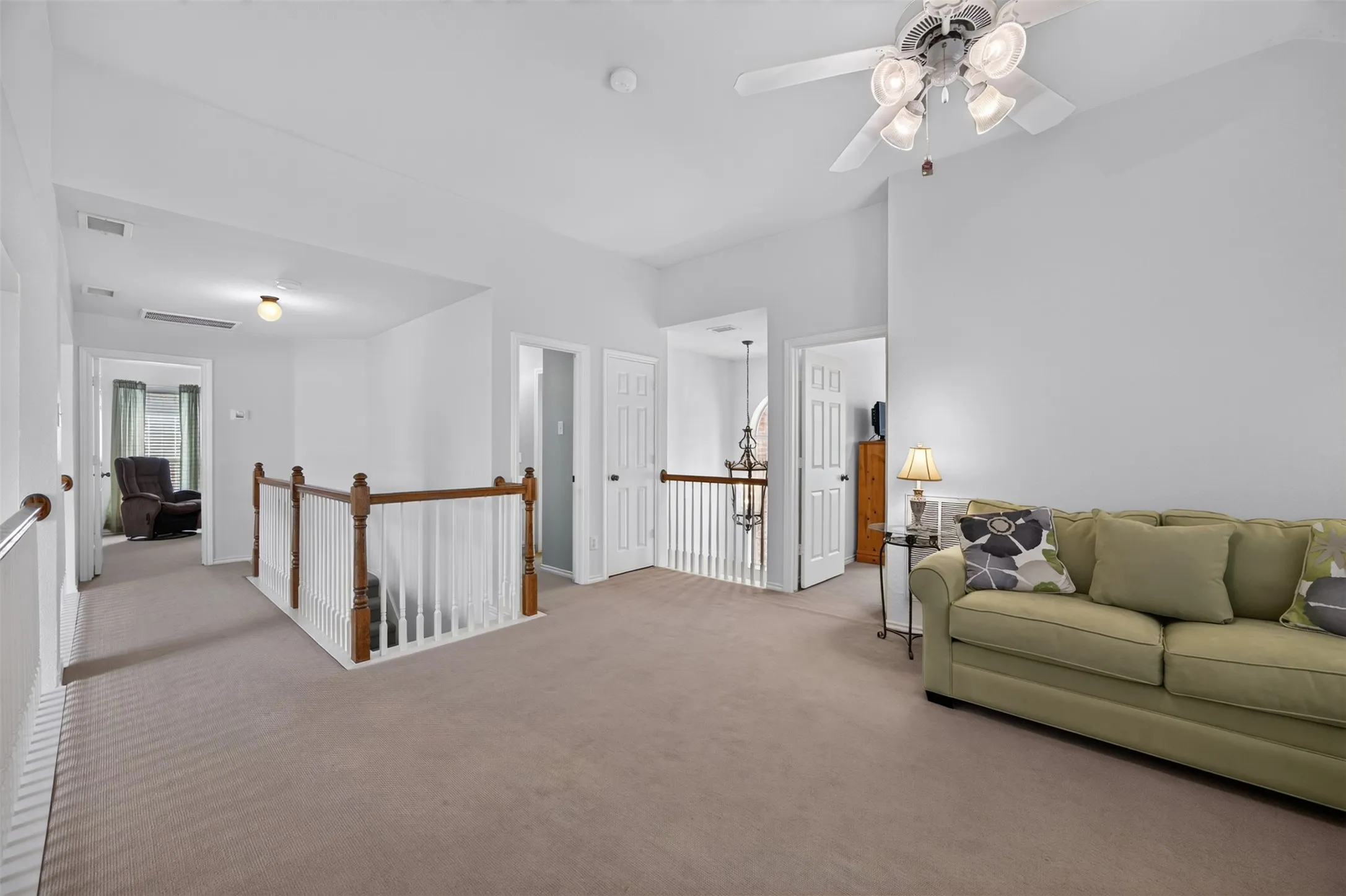 Upstairs loft area!