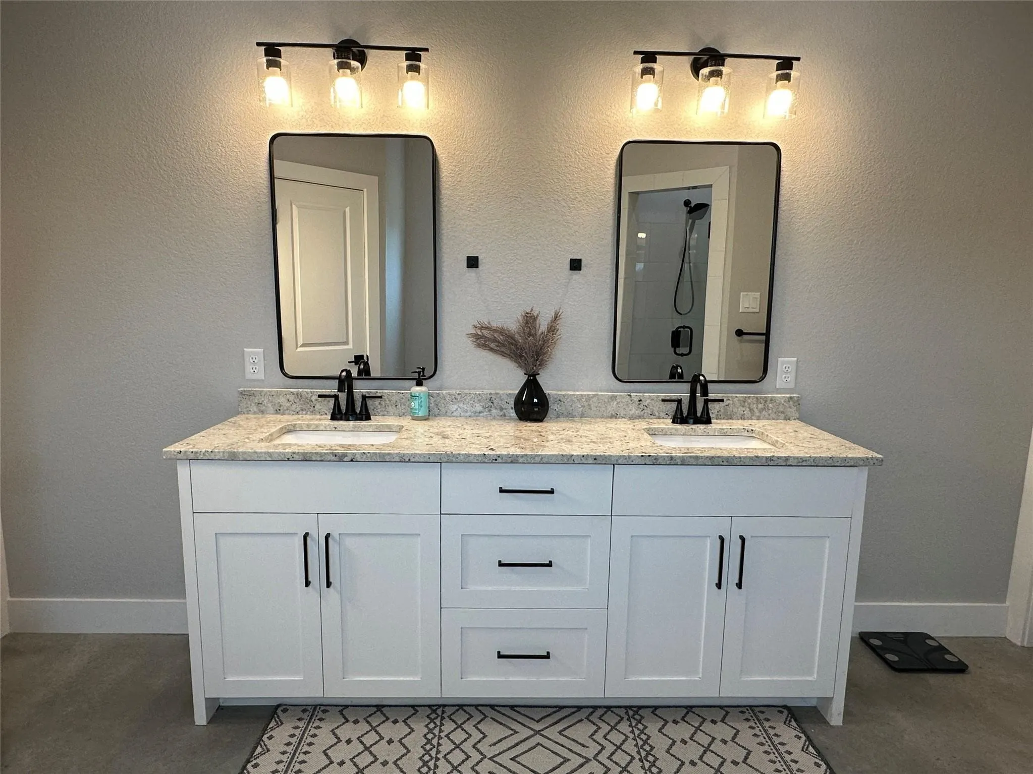 Single Family Residence For Sale in Wise County , 105 Proctor Lane, Decatur, Texas 76234, 4 Bedroom, 3 Bathroom, 2 Garage spaces, 2,803 Sqft, built in 2021, mls#21406670, Real Estate Agent in Decatur, Homes For Sale in Wise county, Homes For Sale in Decatur, Realtor in Decatur Texas, Real Estate Brokerage Independent Realty Texas, Luminita Cordes Realtor