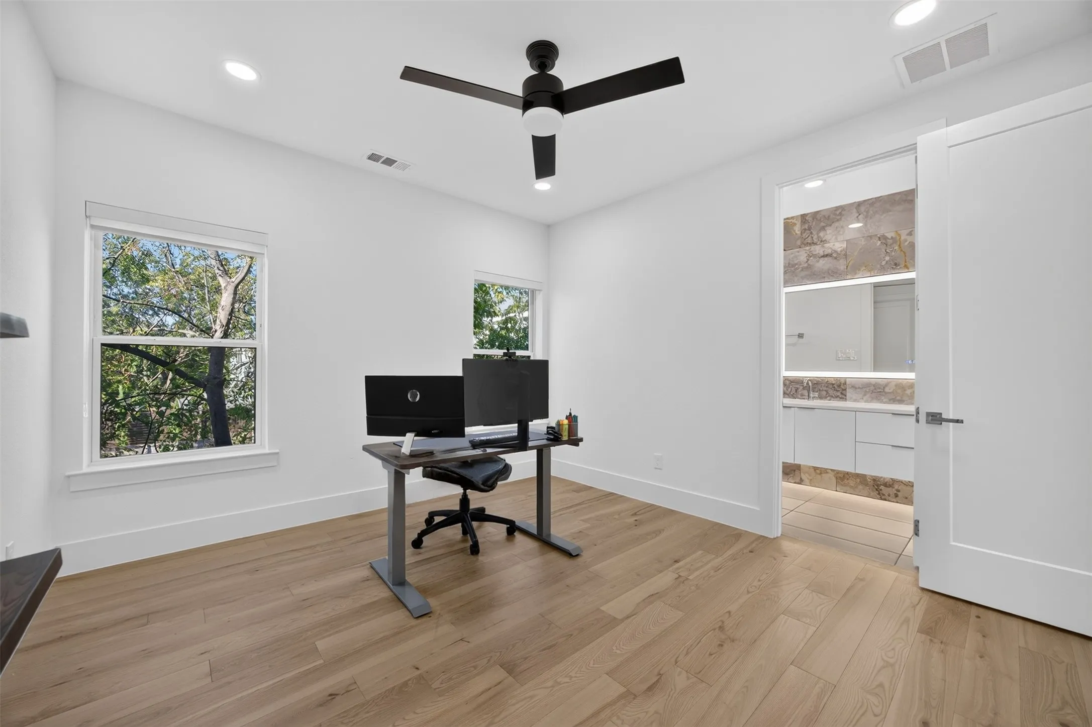 Single Family Residence For Sale in Dallas County , 6829 Prosper Street, Dallas, Texas 75209, 4 Bedroom, 4 Bathroom, 2 Garage spaces, 3,245 Sqft, built in 2024, mls#21399650, Real Estate Agent in Dallas, Homes For Sale in Dallas county, Homes For Sale in Dallas, Realtor in Dallas Texas, Real Estate Brokerage Independent Realty Texas, Luminita Cordes Realtor