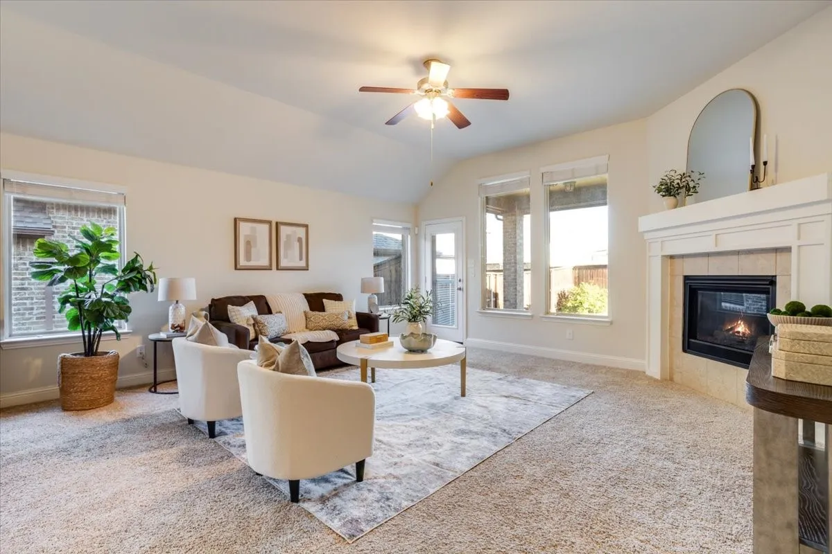 Single Family Residence For Sale in Collin County , 509 Allbright Road, Celina, Texas 75009, 3 Bedroom, 2 Bathroom, 2 Garage spaces, 2,195 Sqft, built in 2016, mls#21405162, Real Estate Agent in Celina, Homes For Sale in Collin county, Homes For Sale in Celina, Realtor in Celina Texas, Real Estate Brokerage Independent Realty Texas, Luminita Cordes Realtor