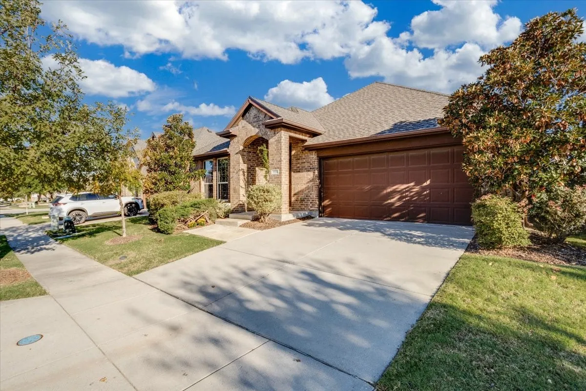 Single Family Residence For Sale in Collin County , 509 Allbright Road, Celina, Texas 75009, 3 Bedroom, 2 Bathroom, 2 Garage spaces, 2,195 Sqft, built in 2016, mls#21405162, Real Estate Agent in Celina, Homes For Sale in Collin county, Homes For Sale in Celina, Realtor in Celina Texas, Real Estate Brokerage Independent Realty Texas, Luminita Cordes Realtor