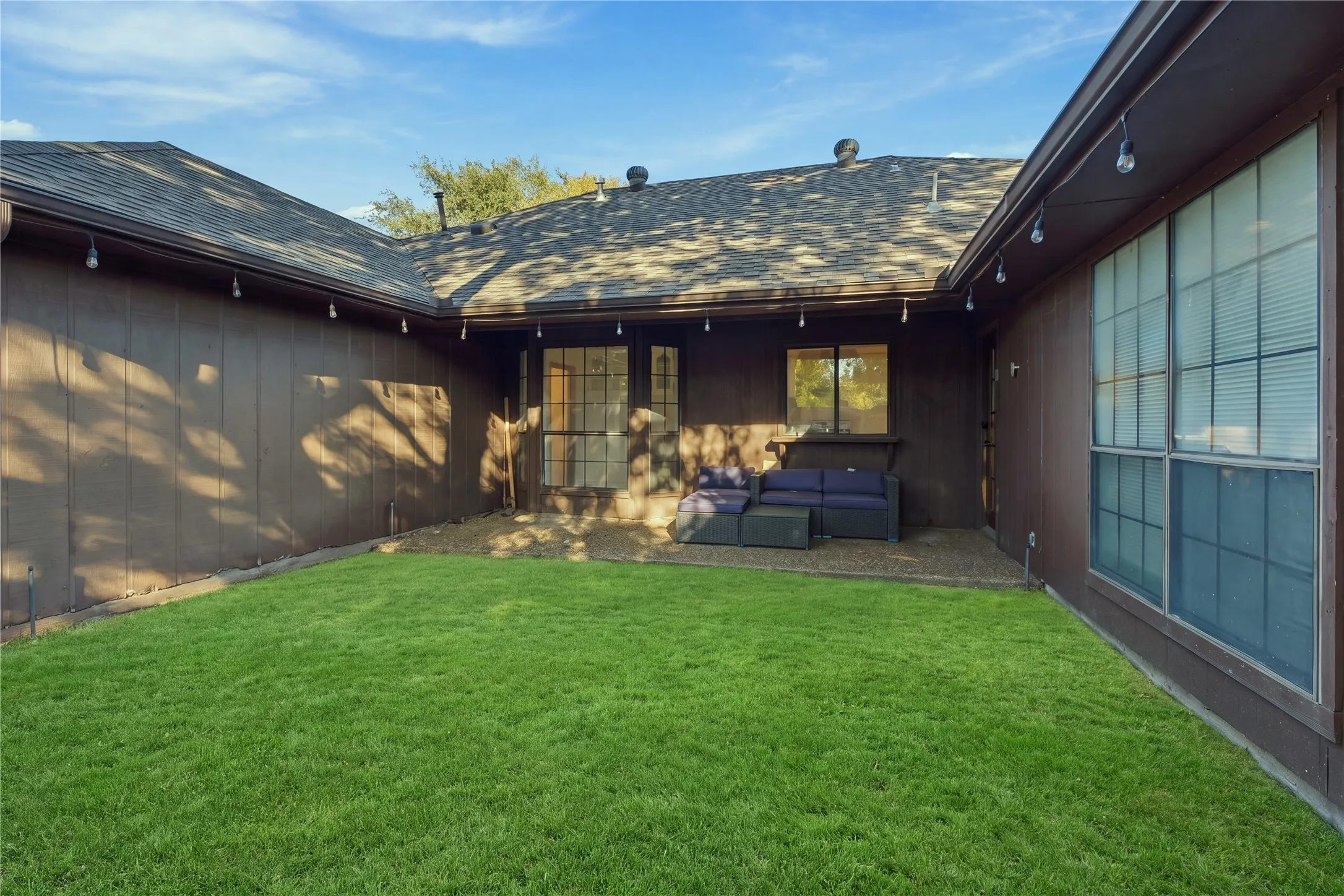 Single Family Residence For Rent in Dallas County , 702 Mount Vernon Drive, Richardson, Texas 75081, 3 Bedroom, 2 Bathroom, 2 Garage spaces, 2,050 Sqft, built in 1980, mls#21406792, Real Estate Agent in Richardson, Homes For Rent in Dallas county, Homes For Rent in Richardson, Realtor in Richardson Texas, Real Estate Brokerage Independent Realty Texas, Luminita Cordes Realtor