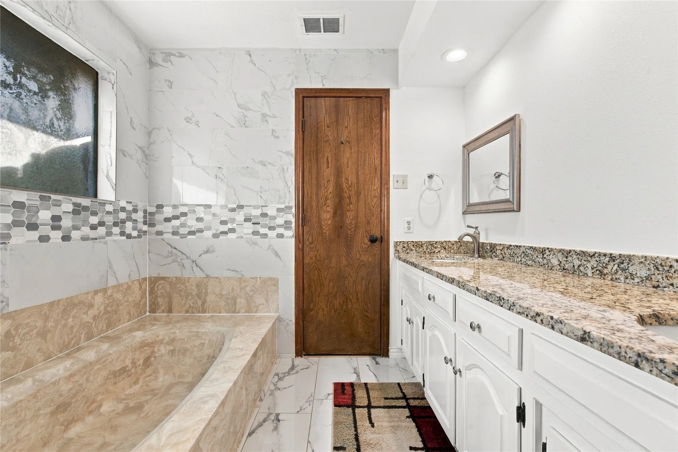 Single Family Residence For Rent in Dallas County , 702 Mount Vernon Drive, Richardson, Texas 75081, 3 Bedroom, 2 Bathroom, 2 Garage spaces, 2,050 Sqft, built in 1980, mls#21406792, Real Estate Agent in Richardson, Homes For Rent in Dallas county, Homes For Rent in Richardson, Realtor in Richardson Texas, Real Estate Brokerage Independent Realty Texas, Luminita Cordes Realtor