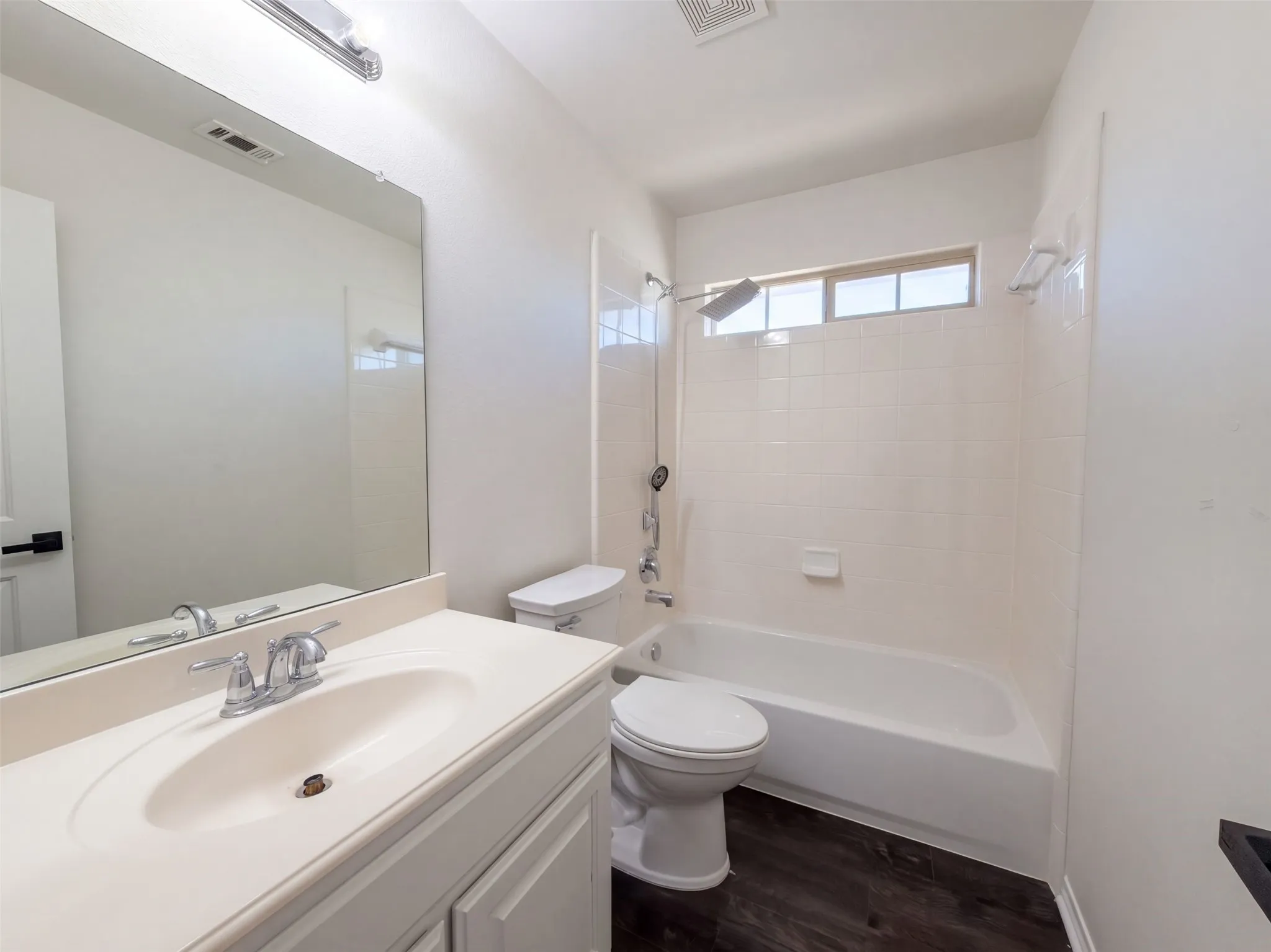Single Family Residence For Sale in Collin County , 5800 Chuck Wagon Lane, Mc Kinney, Texas 75070, 3 Bedroom, 3 Bathroom, 2 Garage spaces, 2,216 Sqft, built in 2008, mls#21404745, Real Estate Agent in Mc Kinney, Homes For Sale in Collin county, Homes For Sale in Mc Kinney, Realtor in Mc Kinney Texas, Real Estate Brokerage Independent Realty Texas, Luminita Cordes Realtor