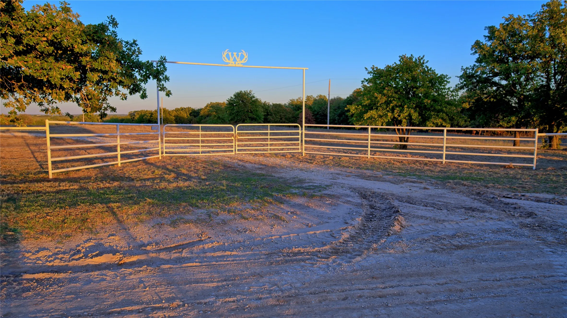 Ranch For Sale in Montague County , 2222 Carminati, Montague, Texas 76251, 0, 0, Garage spaces, 0 Sqft, built in 0, mls#21405549, Real Estate Agent in Montague, Homes For Sale in Montague county, Homes For Sale in Montague, Realtor in Montague Texas, Real Estate Brokerage Independent Realty Texas, Luminita Cordes Realtor