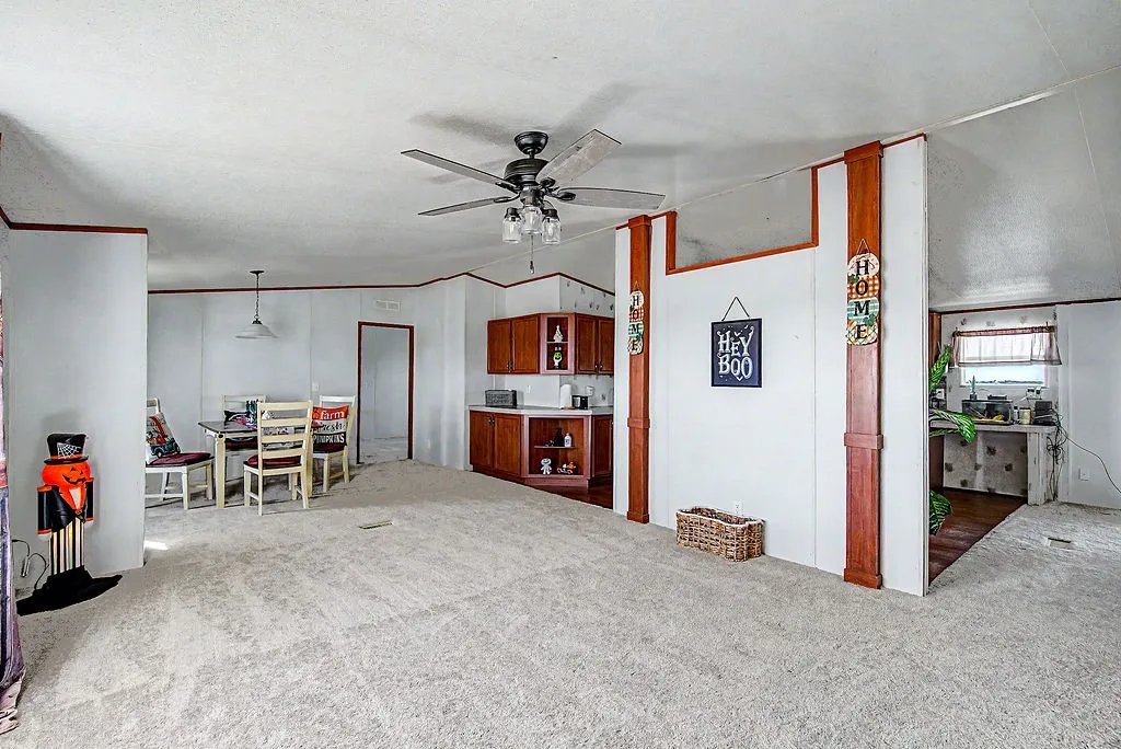 Manufactured Home For Sale in Johnson County , 9217 Montana Street, Joshua, Texas 76058, 4 Bedroom, 2 Bathroom, Garage spaces, 1,680 Sqft, built in 2005, mls#21406403, Real Estate Agent in Joshua, Homes For Sale in Johnson county, Homes For Sale in Joshua, Realtor in Joshua Texas, Real Estate Brokerage Independent Realty Texas, Luminita Cordes Realtor