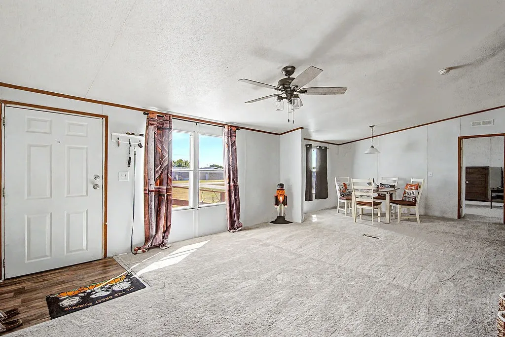 Manufactured Home For Sale in Johnson County , 9217 Montana Street, Joshua, Texas 76058, 4 Bedroom, 2 Bathroom, Garage spaces, 1,680 Sqft, built in 2005, mls#21406403, Real Estate Agent in Joshua, Homes For Sale in Johnson county, Homes For Sale in Joshua, Realtor in Joshua Texas, Real Estate Brokerage Independent Realty Texas, Luminita Cordes Realtor