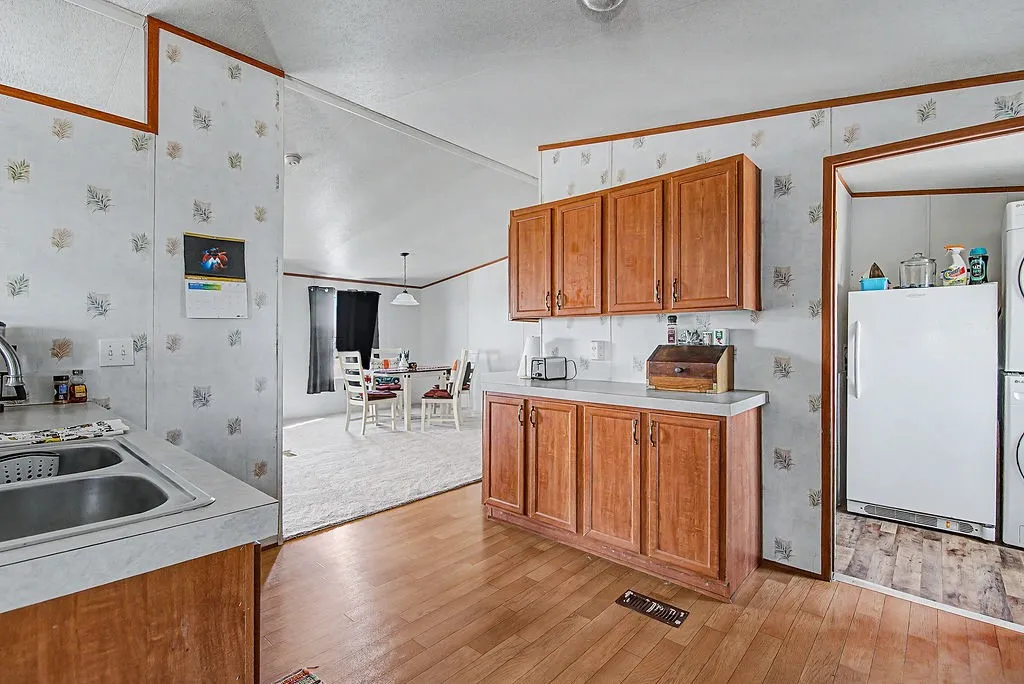 Manufactured Home For Sale in Johnson County , 9217 Montana Street, Joshua, Texas 76058, 4 Bedroom, 2 Bathroom, Garage spaces, 1,680 Sqft, built in 2005, mls#21406403, Real Estate Agent in Joshua, Homes For Sale in Johnson county, Homes For Sale in Joshua, Realtor in Joshua Texas, Real Estate Brokerage Independent Realty Texas, Luminita Cordes Realtor