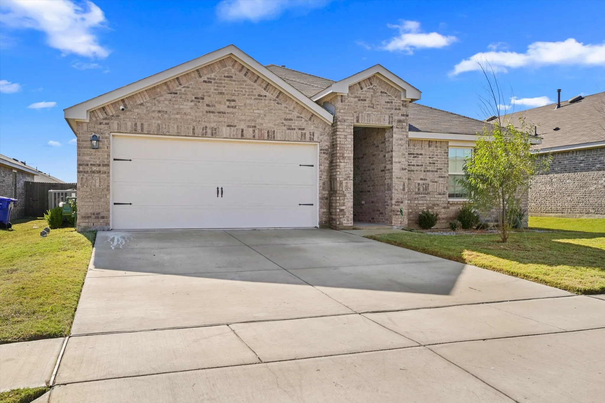 Single Family Residence For Sale in Hunt County , 2956 Peppergrass Street, Royse City, Texas 75189, 4 Bedroom, 2 Bathroom, 2 Garage spaces, 1,830 Sqft, built in 2022, mls#21381554, Real Estate Agent in Royse City, Homes For Sale in Hunt county, Homes For Sale in Royse City, Realtor in Royse City Texas, Real Estate Brokerage Independent Realty Texas, Luminita Cordes Realtor