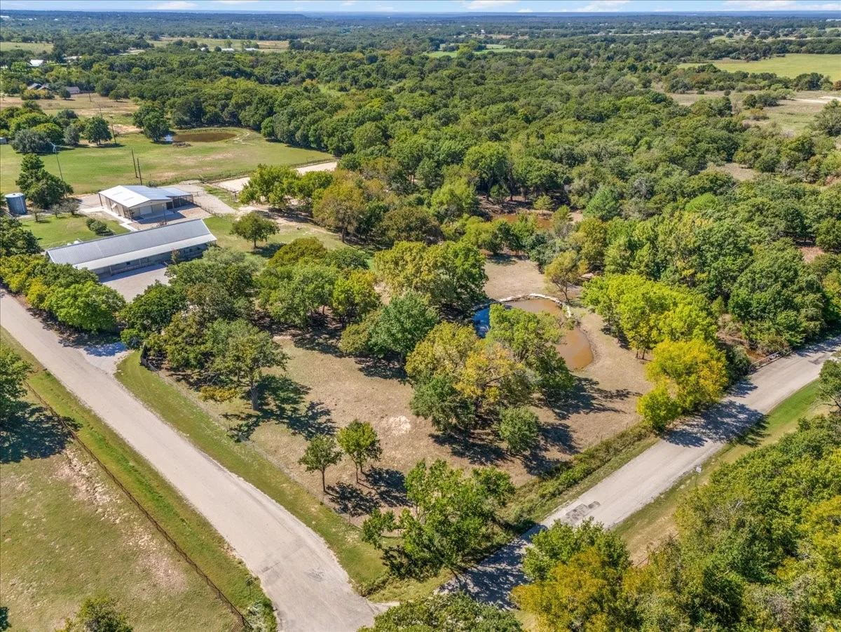 Farm For Sale in Parker County , 2405 Cold Springs Road, Weatherford, Texas 76088, 2 Bedroom, 3 Bathroom, 4 Garage spaces, 2,418 Sqft, built in 2008, mls#21406181, Real Estate Agent in Weatherford, Homes For Sale in Parker county, Homes For Sale in Weatherford, Realtor in Weatherford Texas, Real Estate Brokerage Independent Realty Texas, Luminita Cordes Realtor