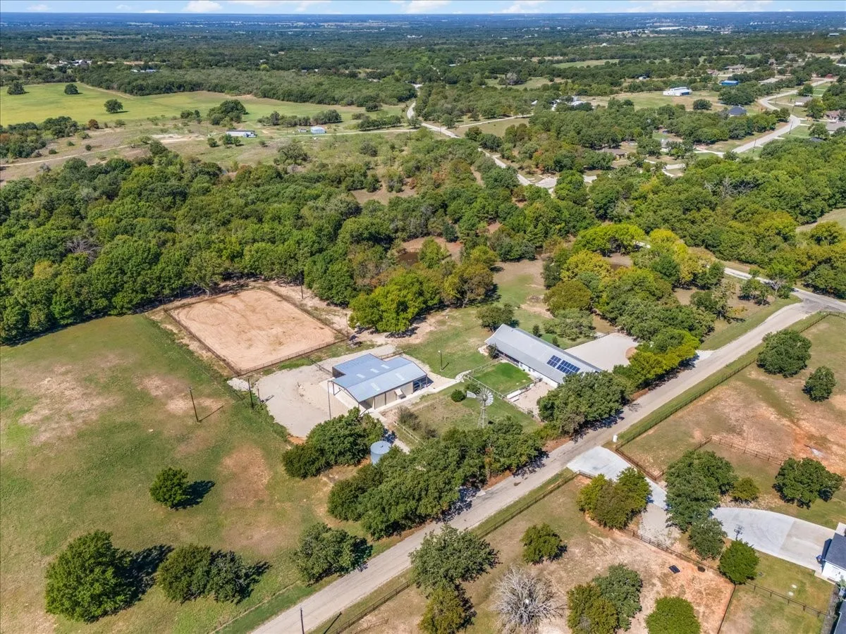 Farm For Sale in Parker County , 2405 Cold Springs Road, Weatherford, Texas 76088, 2 Bedroom, 3 Bathroom, 4 Garage spaces, 2,418 Sqft, built in 2008, mls#21406181, Real Estate Agent in Weatherford, Homes For Sale in Parker county, Homes For Sale in Weatherford, Realtor in Weatherford Texas, Real Estate Brokerage Independent Realty Texas, Luminita Cordes Realtor