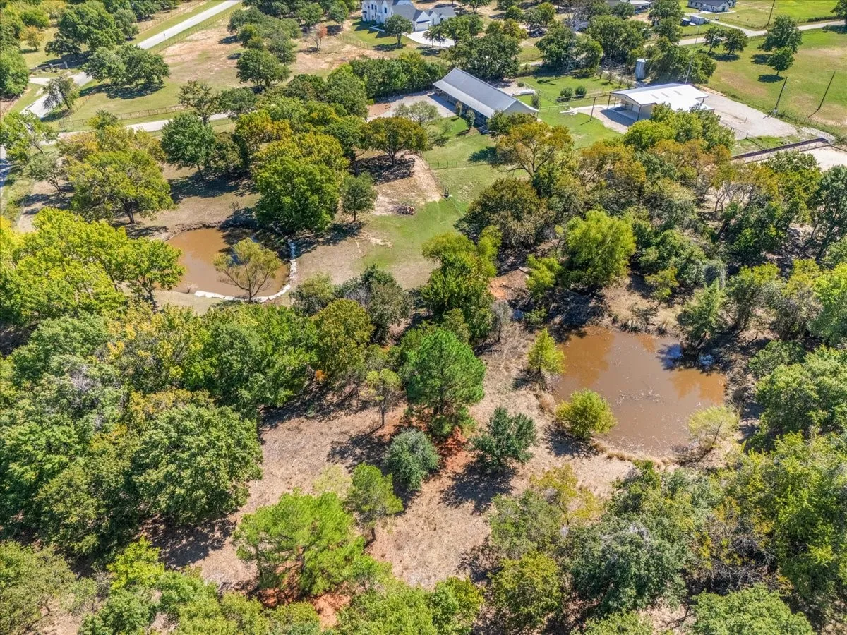 Farm For Sale in Parker County , 2405 Cold Springs Road, Weatherford, Texas 76088, 2 Bedroom, 3 Bathroom, 4 Garage spaces, 2,418 Sqft, built in 2008, mls#21406181, Real Estate Agent in Weatherford, Homes For Sale in Parker county, Homes For Sale in Weatherford, Realtor in Weatherford Texas, Real Estate Brokerage Independent Realty Texas, Luminita Cordes Realtor