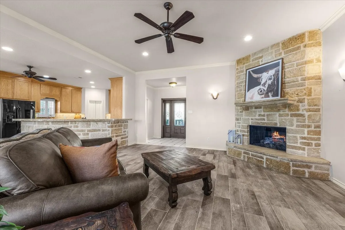 Farm For Sale in Parker County , 2405 Cold Springs Road, Weatherford, Texas 76088, 2 Bedroom, 3 Bathroom, 4 Garage spaces, 2,418 Sqft, built in 2008, mls#21406181, Real Estate Agent in Weatherford, Homes For Sale in Parker county, Homes For Sale in Weatherford, Realtor in Weatherford Texas, Real Estate Brokerage Independent Realty Texas, Luminita Cordes Realtor