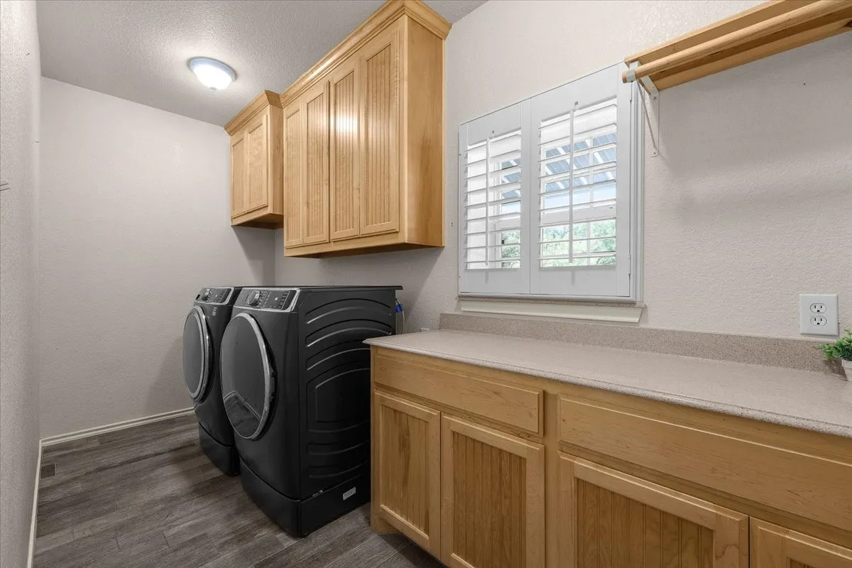 Farm For Sale in Parker County , 2405 Cold Springs Road, Weatherford, Texas 76088, 2 Bedroom, 3 Bathroom, 4 Garage spaces, 2,418 Sqft, built in 2008, mls#21406181, Real Estate Agent in Weatherford, Homes For Sale in Parker county, Homes For Sale in Weatherford, Realtor in Weatherford Texas, Real Estate Brokerage Independent Realty Texas, Luminita Cordes Realtor