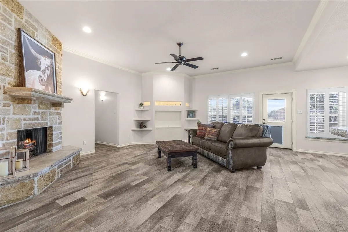Farm For Sale in Parker County , 2405 Cold Springs Road, Weatherford, Texas 76088, 2 Bedroom, 3 Bathroom, 4 Garage spaces, 2,418 Sqft, built in 2008, mls#21406181, Real Estate Agent in Weatherford, Homes For Sale in Parker county, Homes For Sale in Weatherford, Realtor in Weatherford Texas, Real Estate Brokerage Independent Realty Texas, Luminita Cordes Realtor
