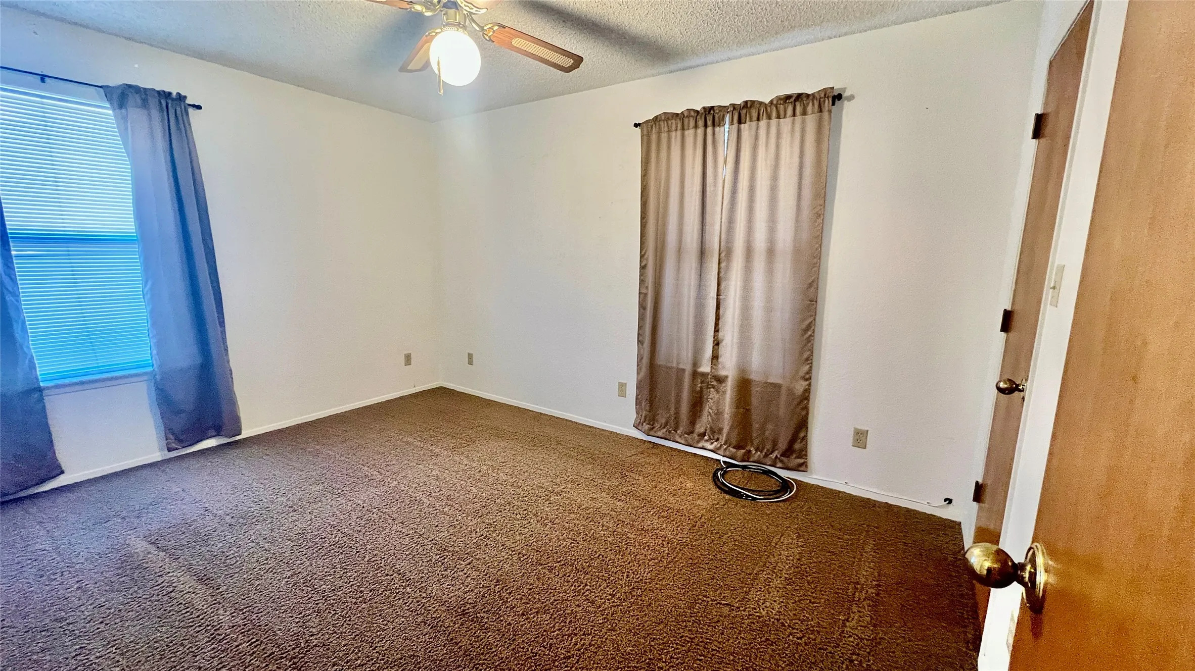 Single Family Residence For Rent in Parker County , 301 Garner Road, Weatherford, Texas 76086, 3 Bedroom, 2 Bathroom, 2 Garage spaces, 1,152 Sqft, built in 1986, mls#21406806, Real Estate Agent in Weatherford, Homes For Rent in Parker county, Homes For Rent in Weatherford, Realtor in Weatherford Texas, Real Estate Brokerage Independent Realty Texas, Luminita Cordes Realtor