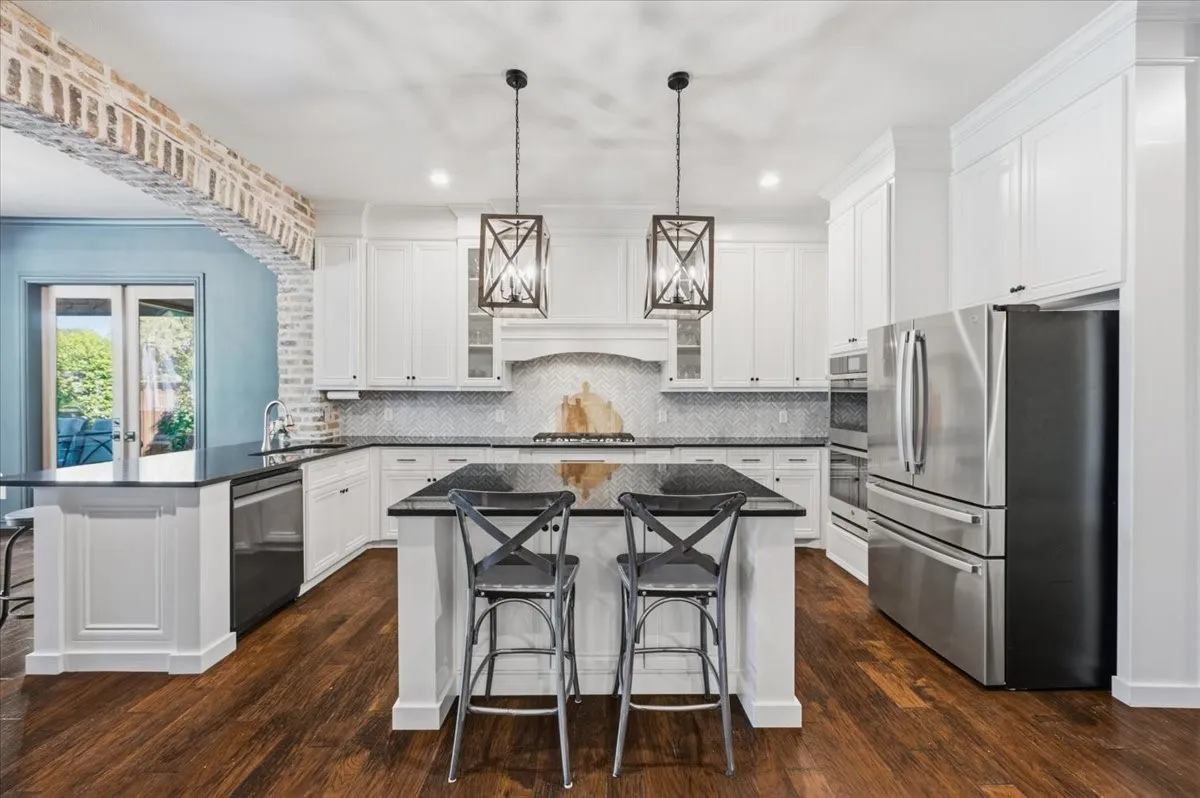 Single Family Residence For Sale in Collin County , 830 Parkwood Court, Mc Kinney, Texas 75072, 4 Bedroom, 5 Bathroom, 3 Garage spaces, 4,097 Sqft, built in 1998, mls#21406736, Real Estate Agent in Mc Kinney, Homes For Sale in Collin county, Homes For Sale in Mc Kinney, Realtor in Mc Kinney Texas, Real Estate Brokerage Independent Realty Texas, Luminita Cordes Realtor