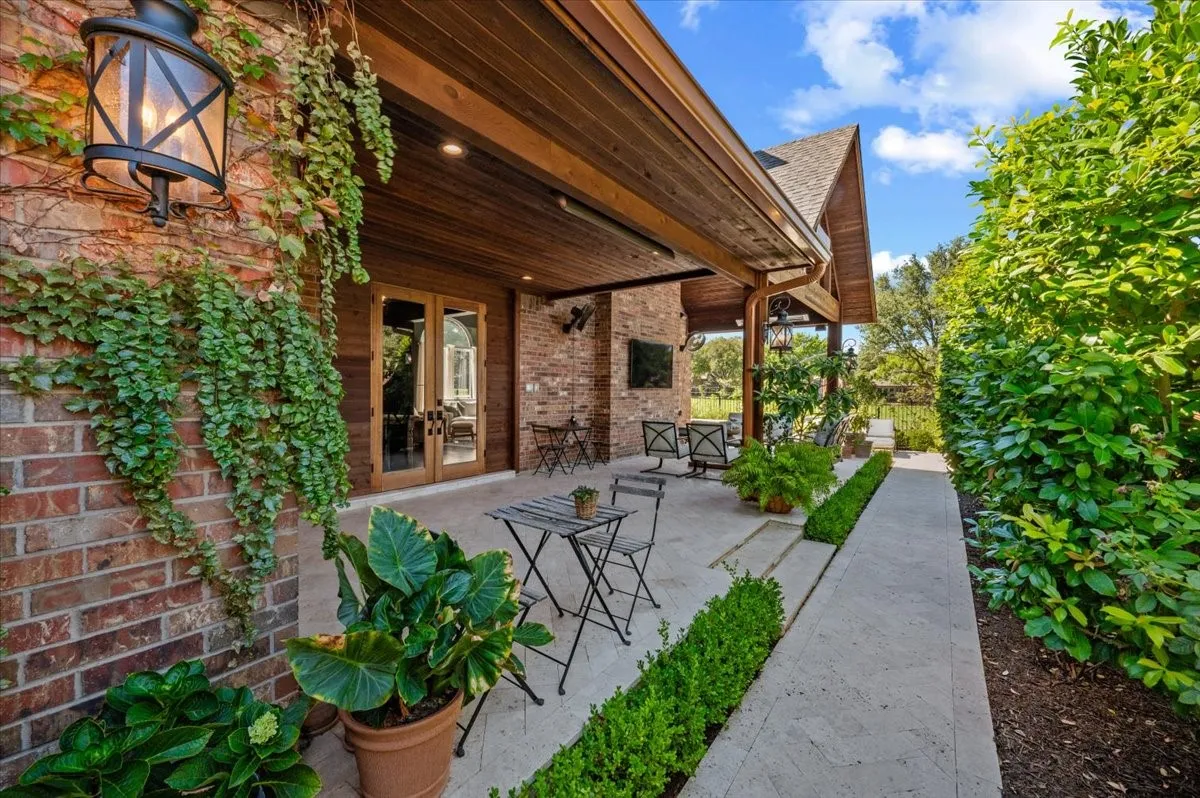 Single Family Residence For Sale in Collin County , 830 Parkwood Court, Mc Kinney, Texas 75072, 4 Bedroom, 5 Bathroom, 3 Garage spaces, 4,097 Sqft, built in 1998, mls#21406736, Real Estate Agent in Mc Kinney, Homes For Sale in Collin county, Homes For Sale in Mc Kinney, Realtor in Mc Kinney Texas, Real Estate Brokerage Independent Realty Texas, Luminita Cordes Realtor
