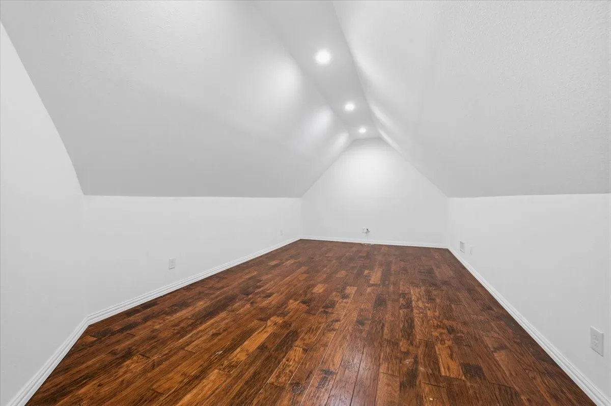 Single Family Residence For Sale in Collin County , 830 Parkwood Court, Mc Kinney, Texas 75072, 4 Bedroom, 5 Bathroom, 3 Garage spaces, 4,097 Sqft, built in 1998, mls#21406736, Real Estate Agent in Mc Kinney, Homes For Sale in Collin county, Homes For Sale in Mc Kinney, Realtor in Mc Kinney Texas, Real Estate Brokerage Independent Realty Texas, Luminita Cordes Realtor