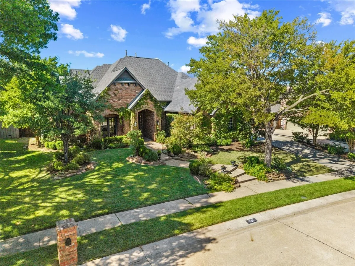 Single Family Residence For Sale in Collin County , 830 Parkwood Court, Mc Kinney, Texas 75072, 4 Bedroom, 5 Bathroom, 3 Garage spaces, 4,097 Sqft, built in 1998, mls#21406736, Real Estate Agent in Mc Kinney, Homes For Sale in Collin county, Homes For Sale in Mc Kinney, Realtor in Mc Kinney Texas, Real Estate Brokerage Independent Realty Texas, Luminita Cordes Realtor