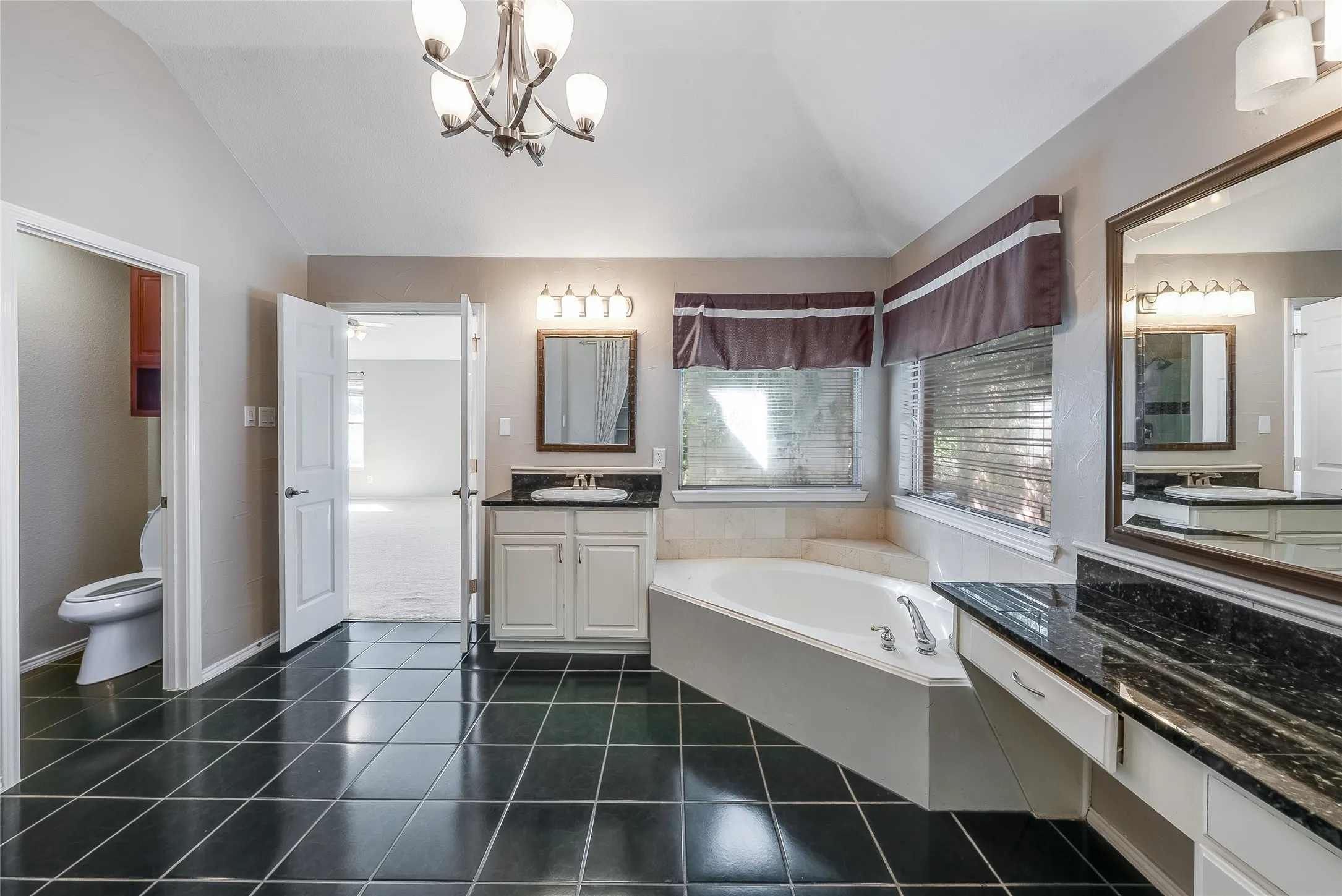 Single Family Residence For Sale in Collin County , 2532 Geiberger Drive, Plano, Texas 75025, 5 Bedroom, 3 Bathroom, 2 Garage spaces, 3,865 Sqft, built in 1997, mls#21391722, Real Estate Agent in Plano, Homes For Sale in Collin county, Homes For Sale in Plano, Realtor in Plano Texas, Real Estate Brokerage Independent Realty Texas, Luminita Cordes Realtor