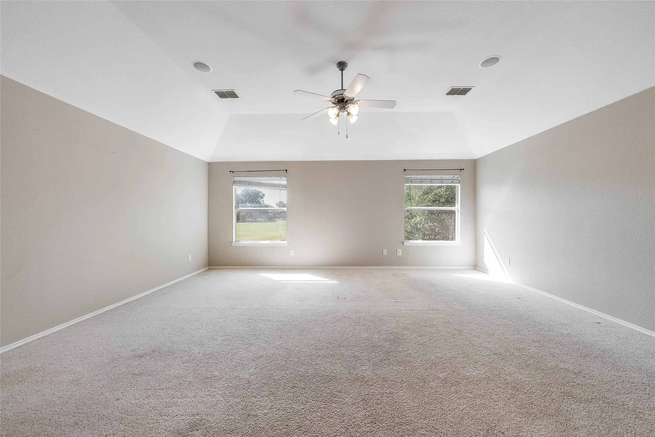Single Family Residence For Sale in Collin County , 2532 Geiberger Drive, Plano, Texas 75025, 5 Bedroom, 3 Bathroom, 2 Garage spaces, 3,865 Sqft, built in 1997, mls#21391722, Real Estate Agent in Plano, Homes For Sale in Collin county, Homes For Sale in Plano, Realtor in Plano Texas, Real Estate Brokerage Independent Realty Texas, Luminita Cordes Realtor