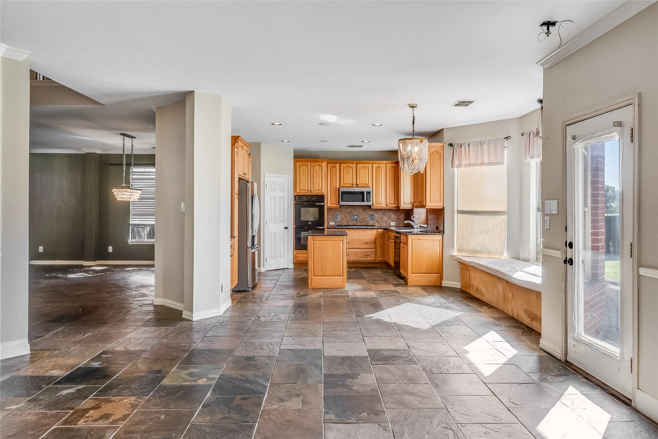 Single Family Residence For Sale in Collin County , 2532 Geiberger Drive, Plano, Texas 75025, 5 Bedroom, 3 Bathroom, 2 Garage spaces, 3,865 Sqft, built in 1997, mls#21391722, Real Estate Agent in Plano, Homes For Sale in Collin county, Homes For Sale in Plano, Realtor in Plano Texas, Real Estate Brokerage Independent Realty Texas, Luminita Cordes Realtor