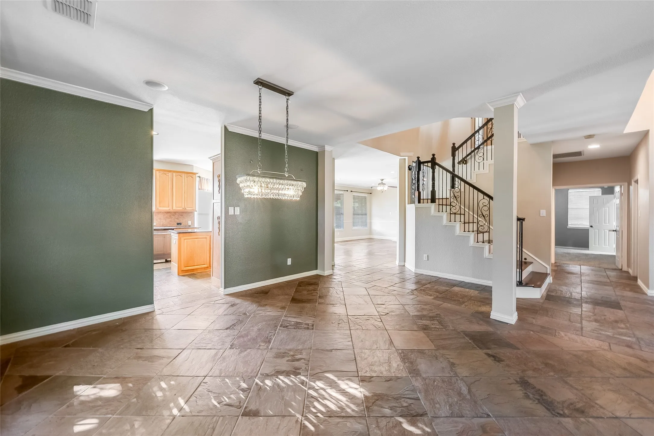 Single Family Residence For Sale in Collin County , 2532 Geiberger Drive, Plano, Texas 75025, 5 Bedroom, 3 Bathroom, 2 Garage spaces, 3,865 Sqft, built in 1997, mls#21391722, Real Estate Agent in Plano, Homes For Sale in Collin county, Homes For Sale in Plano, Realtor in Plano Texas, Real Estate Brokerage Independent Realty Texas, Luminita Cordes Realtor