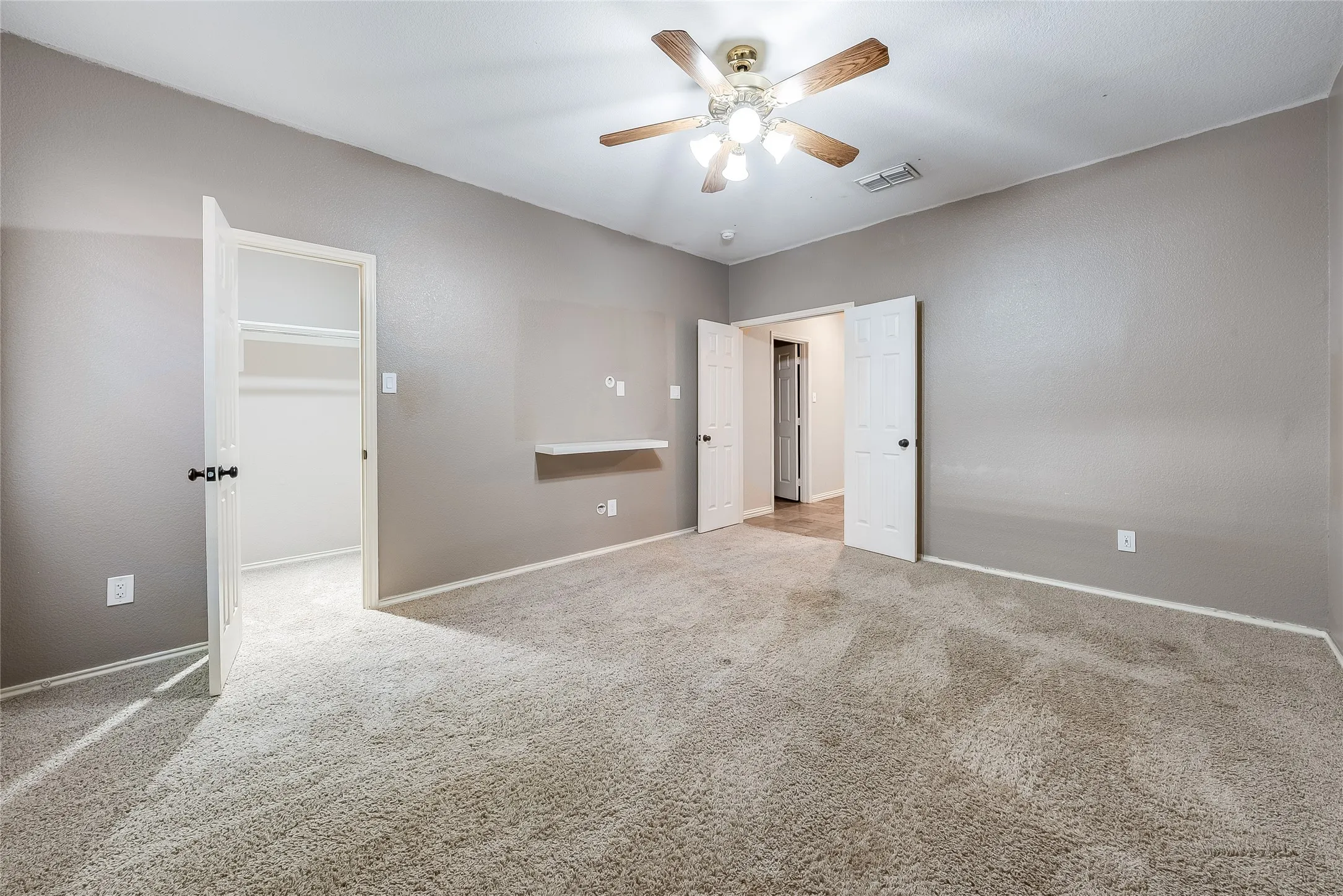 Single Family Residence For Sale in Collin County , 2532 Geiberger Drive, Plano, Texas 75025, 5 Bedroom, 3 Bathroom, 2 Garage spaces, 3,865 Sqft, built in 1997, mls#21391722, Real Estate Agent in Plano, Homes For Sale in Collin county, Homes For Sale in Plano, Realtor in Plano Texas, Real Estate Brokerage Independent Realty Texas, Luminita Cordes Realtor