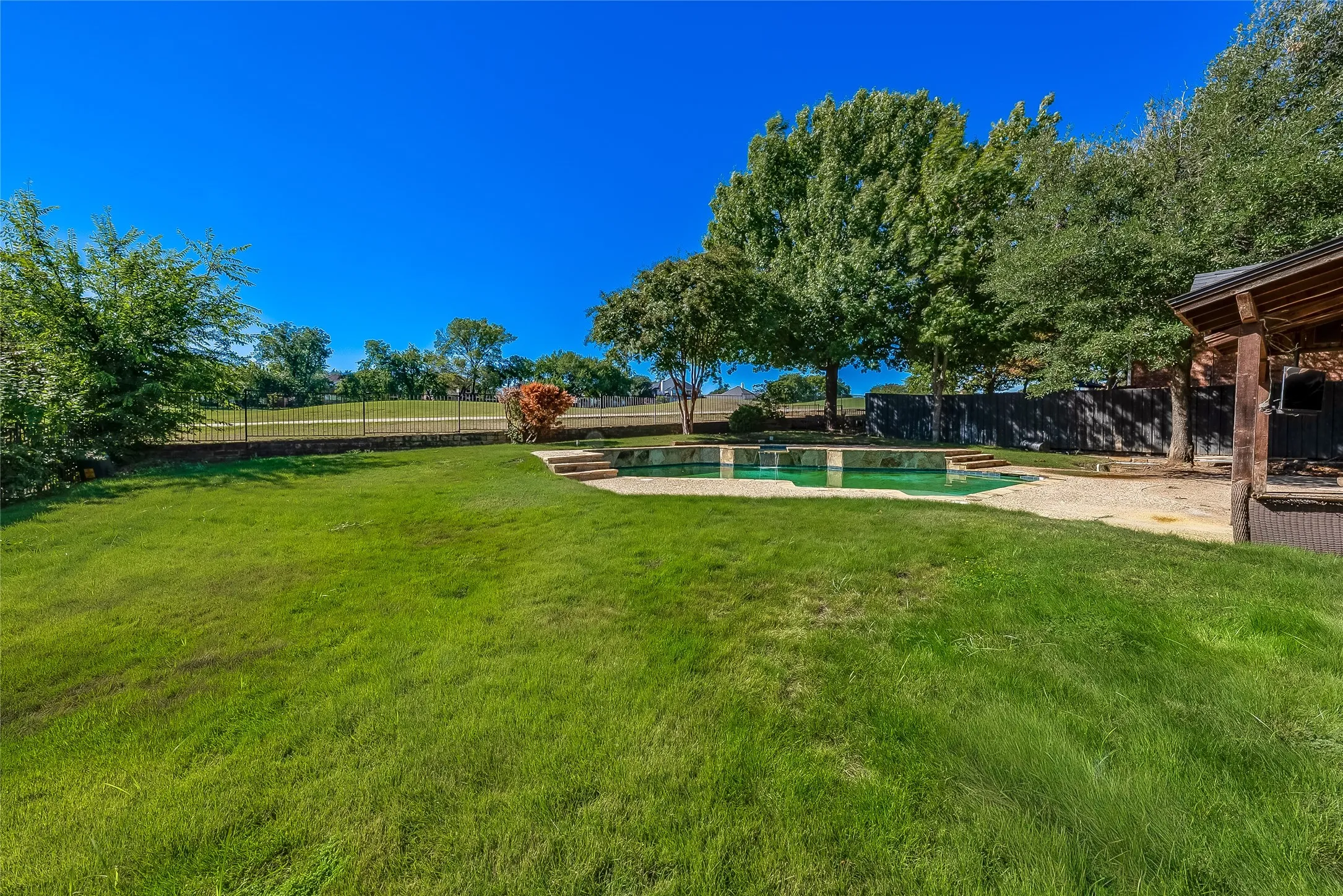 Single Family Residence For Sale in Collin County , 2532 Geiberger Drive, Plano, Texas 75025, 5 Bedroom, 3 Bathroom, 2 Garage spaces, 3,865 Sqft, built in 1997, mls#21391722, Real Estate Agent in Plano, Homes For Sale in Collin county, Homes For Sale in Plano, Realtor in Plano Texas, Real Estate Brokerage Independent Realty Texas, Luminita Cordes Realtor