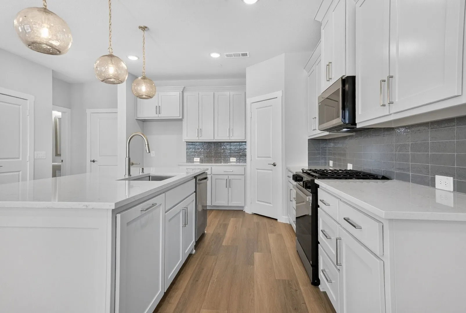 Townhouse For Sale in Denton County , 2864 Enfield, The Colony, Texas 75056, 3 Bedroom, 3 Bathroom, 2 Garage spaces, 1,960 Sqft, built in 2026, mls#21406797, Real Estate Agent in The Colony, Homes For Sale in Denton county, Homes For Sale in The Colony, Realtor in The Colony Texas, Real Estate Brokerage Independent Realty Texas, Luminita Cordes Realtor