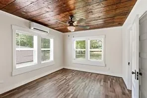 Single Family Residence For Rent in Parker County , 707 W Water Street, Weatherford, Texas 76086, 2 Bedroom, 1 Bathroom, Garage spaces, 675 Sqft, built in 0, mls#21406745, Real Estate Agent in Weatherford, Homes For Rent in Parker county, Homes For Rent in Weatherford, Realtor in Weatherford Texas, Real Estate Brokerage Independent Realty Texas, Luminita Cordes Realtor