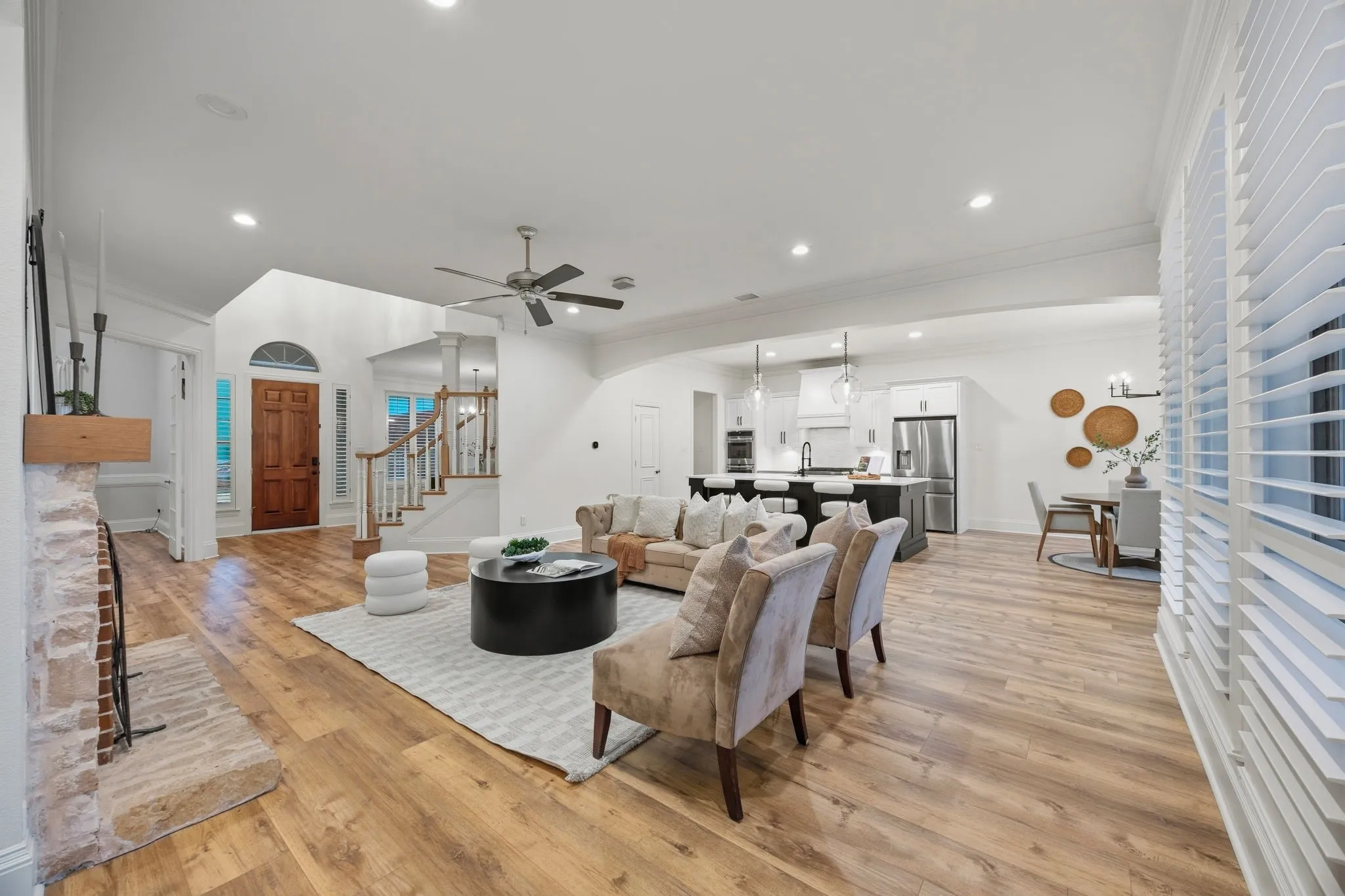 Single Family Residence For Sale in Rockwall County , 2304 Fairway Circle, Heath, Texas 75032, 4 Bedroom, 3 Bathroom, 3 Garage spaces, 3,752 Sqft, built in 1995, mls#21399745, Real Estate Agent in Heath, Homes For Sale in Rockwall county, Homes For Sale in Heath, Realtor in Heath Texas, Real Estate Brokerage Independent Realty Texas, Luminita Cordes Realtor