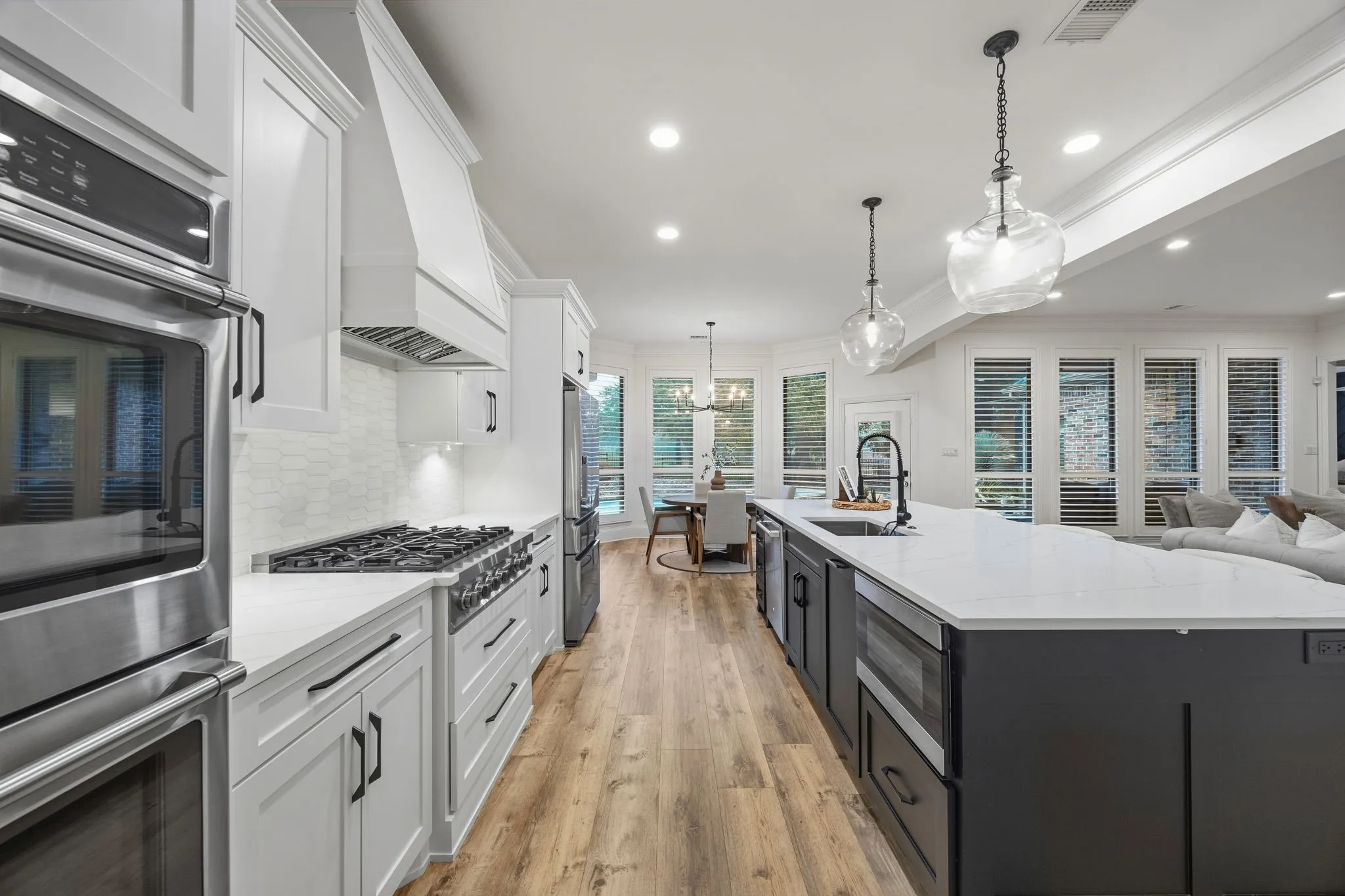 Single Family Residence For Sale in Rockwall County , 2304 Fairway Circle, Heath, Texas 75032, 4 Bedroom, 3 Bathroom, 3 Garage spaces, 3,752 Sqft, built in 1995, mls#21399745, Real Estate Agent in Heath, Homes For Sale in Rockwall county, Homes For Sale in Heath, Realtor in Heath Texas, Real Estate Brokerage Independent Realty Texas, Luminita Cordes Realtor