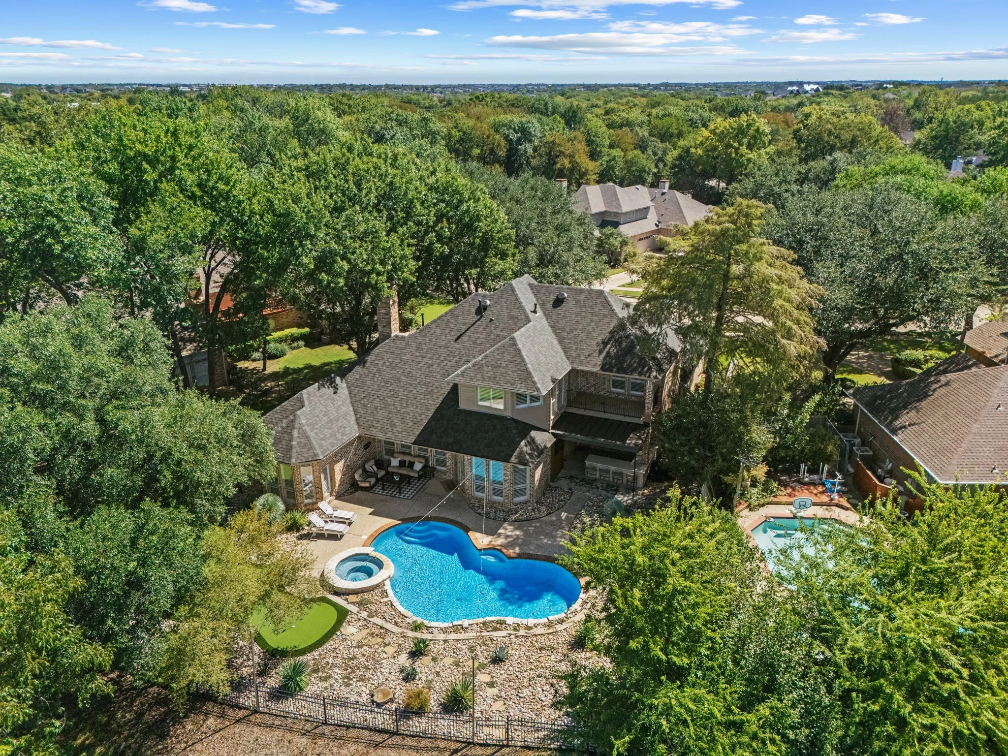Single Family Residence For Sale in Rockwall County , 2304 Fairway Circle, Heath, Texas 75032, 4 Bedroom, 3 Bathroom, 3 Garage spaces, 3,752 Sqft, built in 1995, mls#21399745, Real Estate Agent in Heath, Homes For Sale in Rockwall county, Homes For Sale in Heath, Realtor in Heath Texas, Real Estate Brokerage Independent Realty Texas, Luminita Cordes Realtor