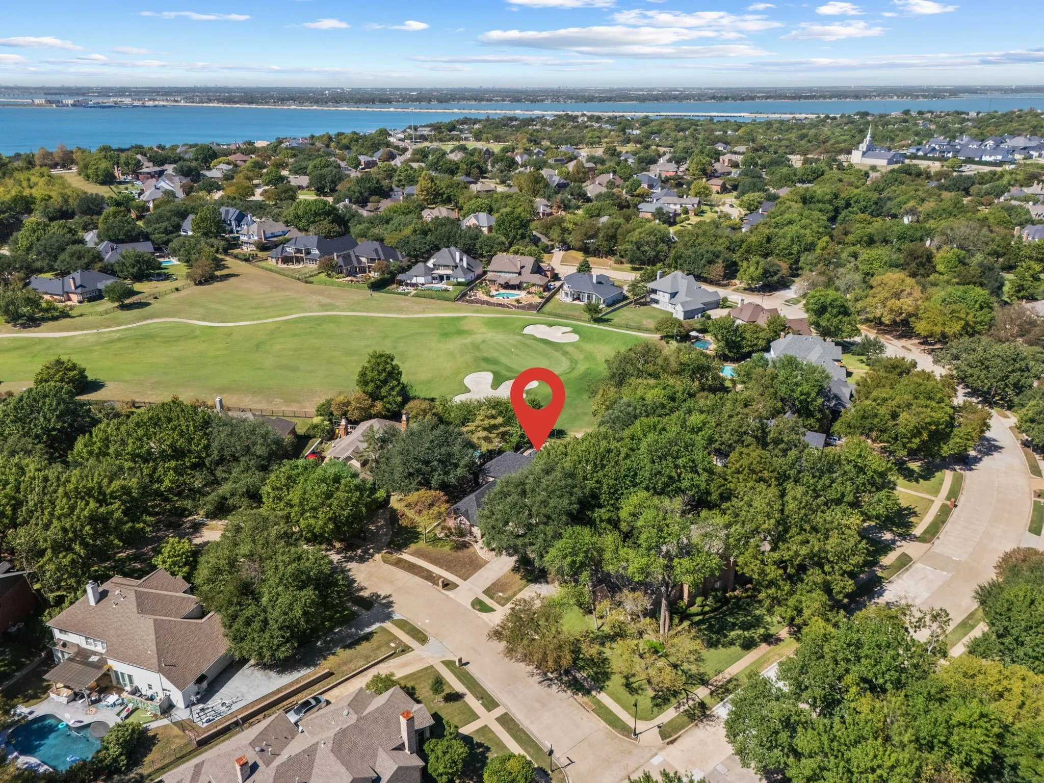 Single Family Residence For Sale in Rockwall County , 2304 Fairway Circle, Heath, Texas 75032, 4 Bedroom, 3 Bathroom, 3 Garage spaces, 3,752 Sqft, built in 1995, mls#21399745, Real Estate Agent in Heath, Homes For Sale in Rockwall county, Homes For Sale in Heath, Realtor in Heath Texas, Real Estate Brokerage Independent Realty Texas, Luminita Cordes Realtor