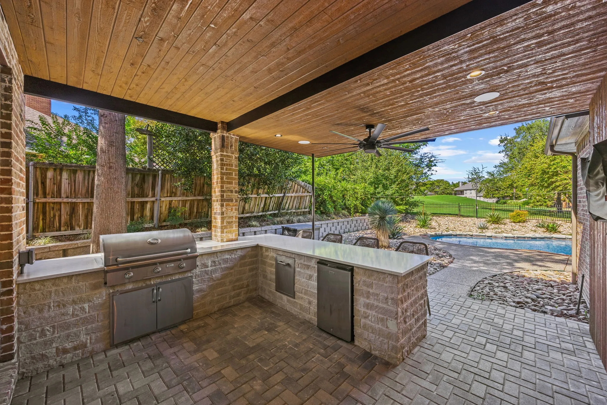 Single Family Residence For Sale in Rockwall County , 2304 Fairway Circle, Heath, Texas 75032, 4 Bedroom, 3 Bathroom, 3 Garage spaces, 3,752 Sqft, built in 1995, mls#21399745, Real Estate Agent in Heath, Homes For Sale in Rockwall county, Homes For Sale in Heath, Realtor in Heath Texas, Real Estate Brokerage Independent Realty Texas, Luminita Cordes Realtor