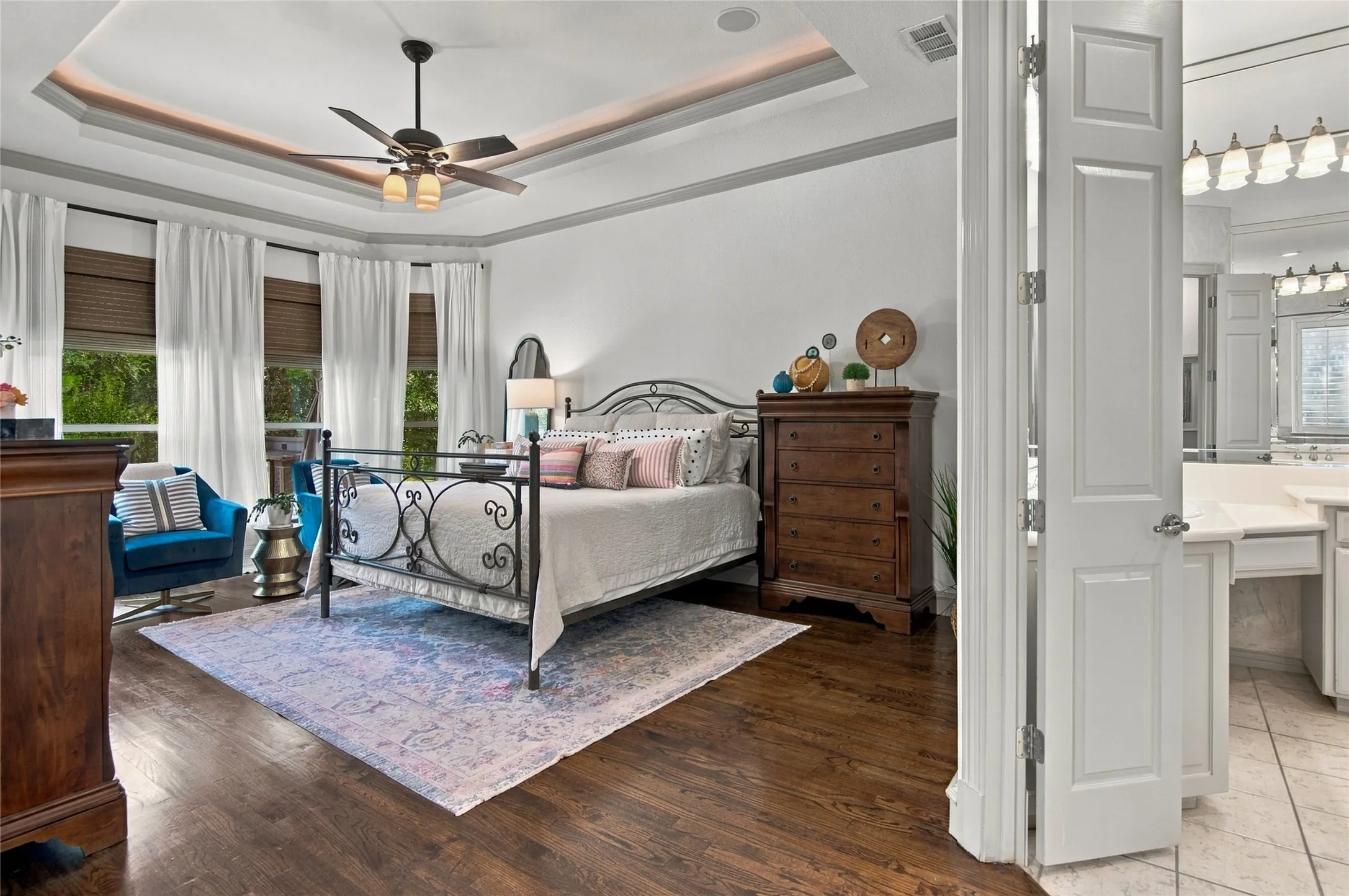 Single Family Residence For Sale in Tarrant County , 6505 Champion Way, Colleyville, Texas 76034, 4 Bedroom, 4 Bathroom, 3 Garage spaces, 4,129 Sqft, built in 1999, mls#21402076, Real Estate Agent in Colleyville, Homes For Sale in Tarrant county, Homes For Sale in Colleyville, Realtor in Colleyville Texas, Real Estate Brokerage Independent Realty Texas, Luminita Cordes Realtor
