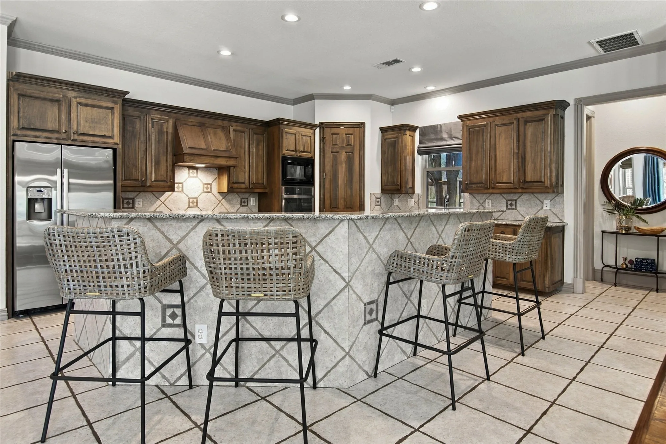 Single Family Residence For Sale in Tarrant County , 6505 Champion Way, Colleyville, Texas 76034, 4 Bedroom, 4 Bathroom, 3 Garage spaces, 4,129 Sqft, built in 1999, mls#21402076, Real Estate Agent in Colleyville, Homes For Sale in Tarrant county, Homes For Sale in Colleyville, Realtor in Colleyville Texas, Real Estate Brokerage Independent Realty Texas, Luminita Cordes Realtor