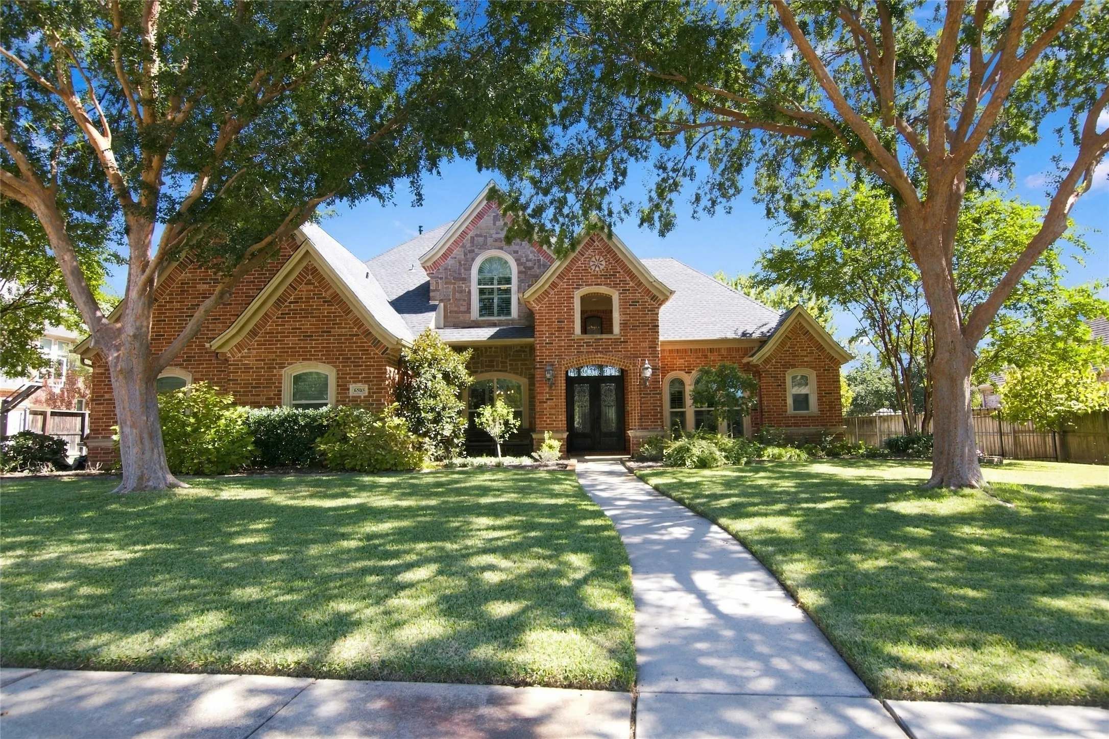 Single Family Residence For Sale in Tarrant County , 6505 Champion Way, Colleyville, Texas 76034, 4 Bedroom, 4 Bathroom, 3 Garage spaces, 4,129 Sqft, built in 1999, mls#21402076, Real Estate Agent in Colleyville, Homes For Sale in Tarrant county, Homes For Sale in Colleyville, Realtor in Colleyville Texas, Real Estate Brokerage Independent Realty Texas, Luminita Cordes Realtor