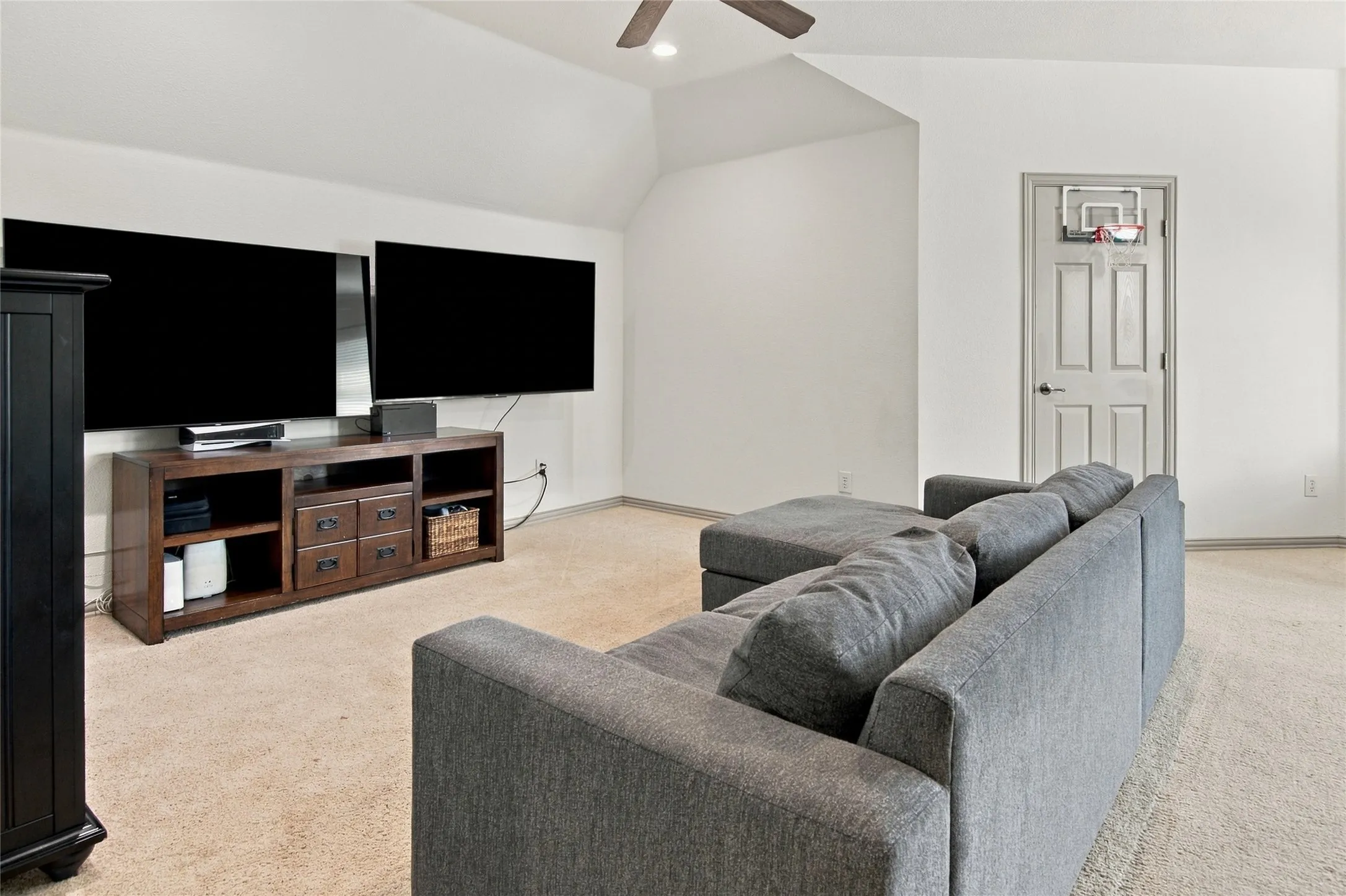 Single Family Residence For Sale in Tarrant County , 6505 Champion Way, Colleyville, Texas 76034, 4 Bedroom, 4 Bathroom, 3 Garage spaces, 4,129 Sqft, built in 1999, mls#21402076, Real Estate Agent in Colleyville, Homes For Sale in Tarrant county, Homes For Sale in Colleyville, Realtor in Colleyville Texas, Real Estate Brokerage Independent Realty Texas, Luminita Cordes Realtor