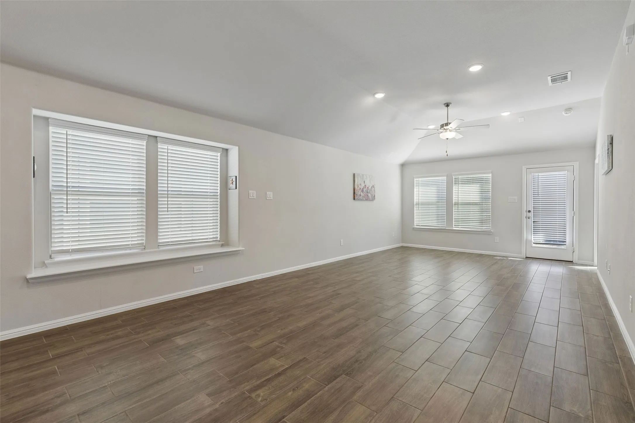 Single Family Residence For Rent in Denton County , 14068 Drover Street, Pilot Point, Texas 76258, 4 Bedroom, 2 Bathroom, 2 Garage spaces, 1,553 Sqft, built in 2024, mls#21403872, Real Estate Agent in Pilot Point, Homes For Rent in Denton county, Homes For Rent in Pilot Point, Realtor in Pilot Point Texas, Real Estate Brokerage Independent Realty Texas, Luminita Cordes Realtor