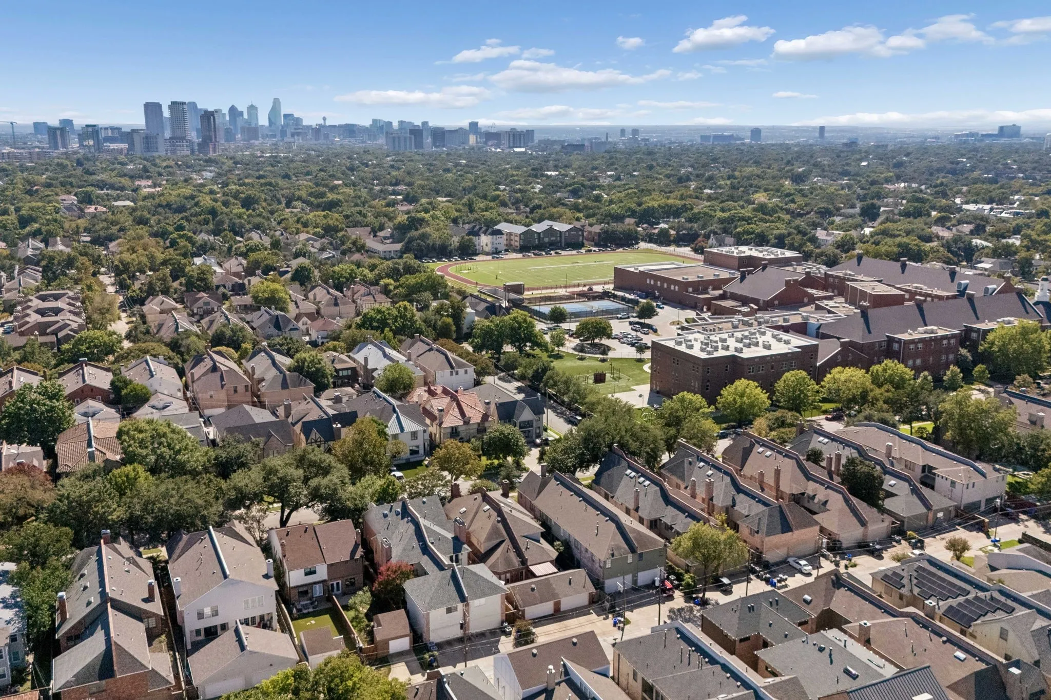 Single Family Residence For Sale in Dallas County , 3440 Granada Avenue, University Park, Texas 75205, 3 Bedroom, 3 Bathroom, 2 Garage spaces, 2,554 Sqft, built in 1984, mls#21399073, Real Estate Agent in University Park, Homes For Sale in Dallas county, Homes For Sale in University Park, Realtor in University Park Texas, Real Estate Brokerage Independent Realty Texas, Luminita Cordes Realtor