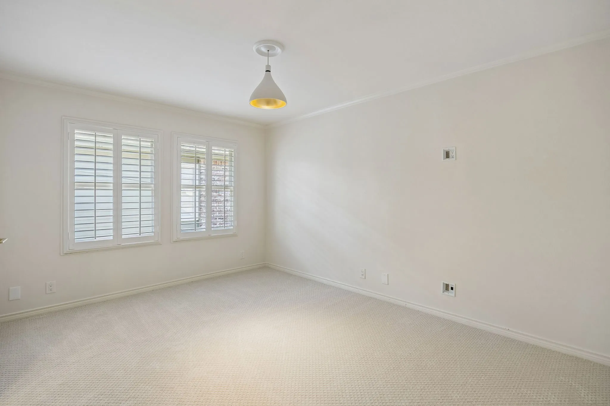 Single Family Residence For Sale in Dallas County , 3440 Granada Avenue, University Park, Texas 75205, 3 Bedroom, 3 Bathroom, 2 Garage spaces, 2,554 Sqft, built in 1984, mls#21399073, Real Estate Agent in University Park, Homes For Sale in Dallas county, Homes For Sale in University Park, Realtor in University Park Texas, Real Estate Brokerage Independent Realty Texas, Luminita Cordes Realtor