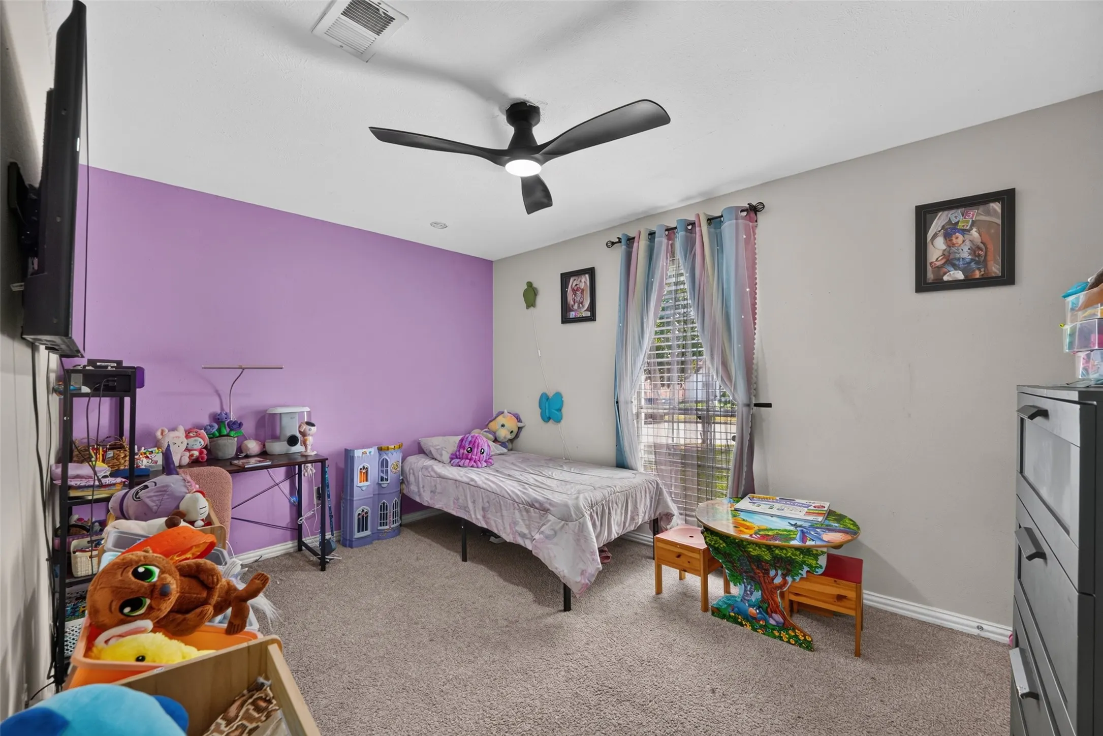 Single Family Residence For Sale in Dallas County , 1602 Pisces Street, Grand Prairie, Texas 75051, 4 Bedroom, 2 Bathroom, Garage spaces, 1,734 Sqft, built in 1972, mls#21405602, Real Estate Agent in Grand Prairie, Homes For Sale in Dallas county, Homes For Sale in Grand Prairie, Realtor in Grand Prairie Texas, Real Estate Brokerage Independent Realty Texas, Luminita Cordes Realtor