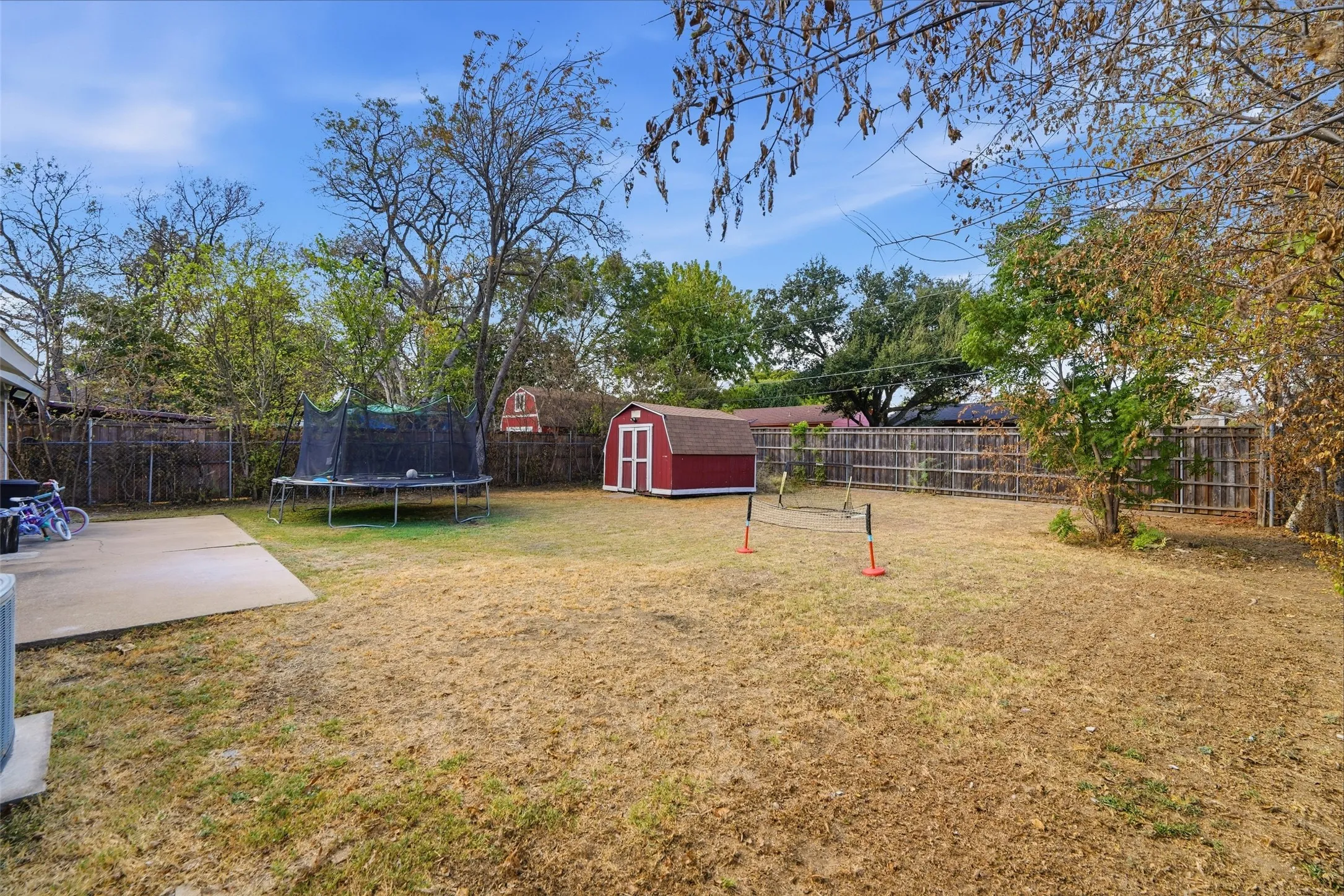 Single Family Residence For Sale in Dallas County , 1602 Pisces Street, Grand Prairie, Texas 75051, 4 Bedroom, 2 Bathroom, Garage spaces, 1,734 Sqft, built in 1972, mls#21405602, Real Estate Agent in Grand Prairie, Homes For Sale in Dallas county, Homes For Sale in Grand Prairie, Realtor in Grand Prairie Texas, Real Estate Brokerage Independent Realty Texas, Luminita Cordes Realtor