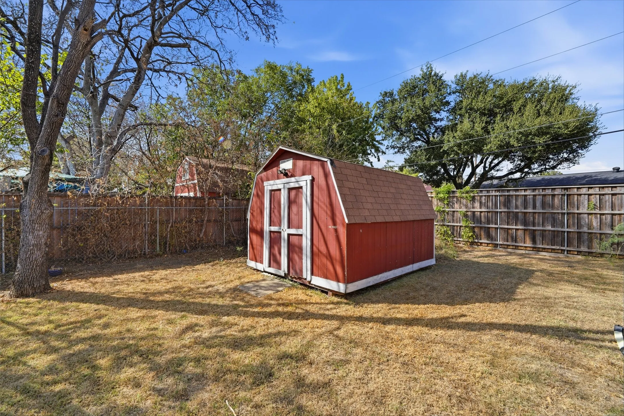 Single Family Residence For Sale in Dallas County , 1602 Pisces Street, Grand Prairie, Texas 75051, 4 Bedroom, 2 Bathroom, Garage spaces, 1,734 Sqft, built in 1972, mls#21405602, Real Estate Agent in Grand Prairie, Homes For Sale in Dallas county, Homes For Sale in Grand Prairie, Realtor in Grand Prairie Texas, Real Estate Brokerage Independent Realty Texas, Luminita Cordes Realtor