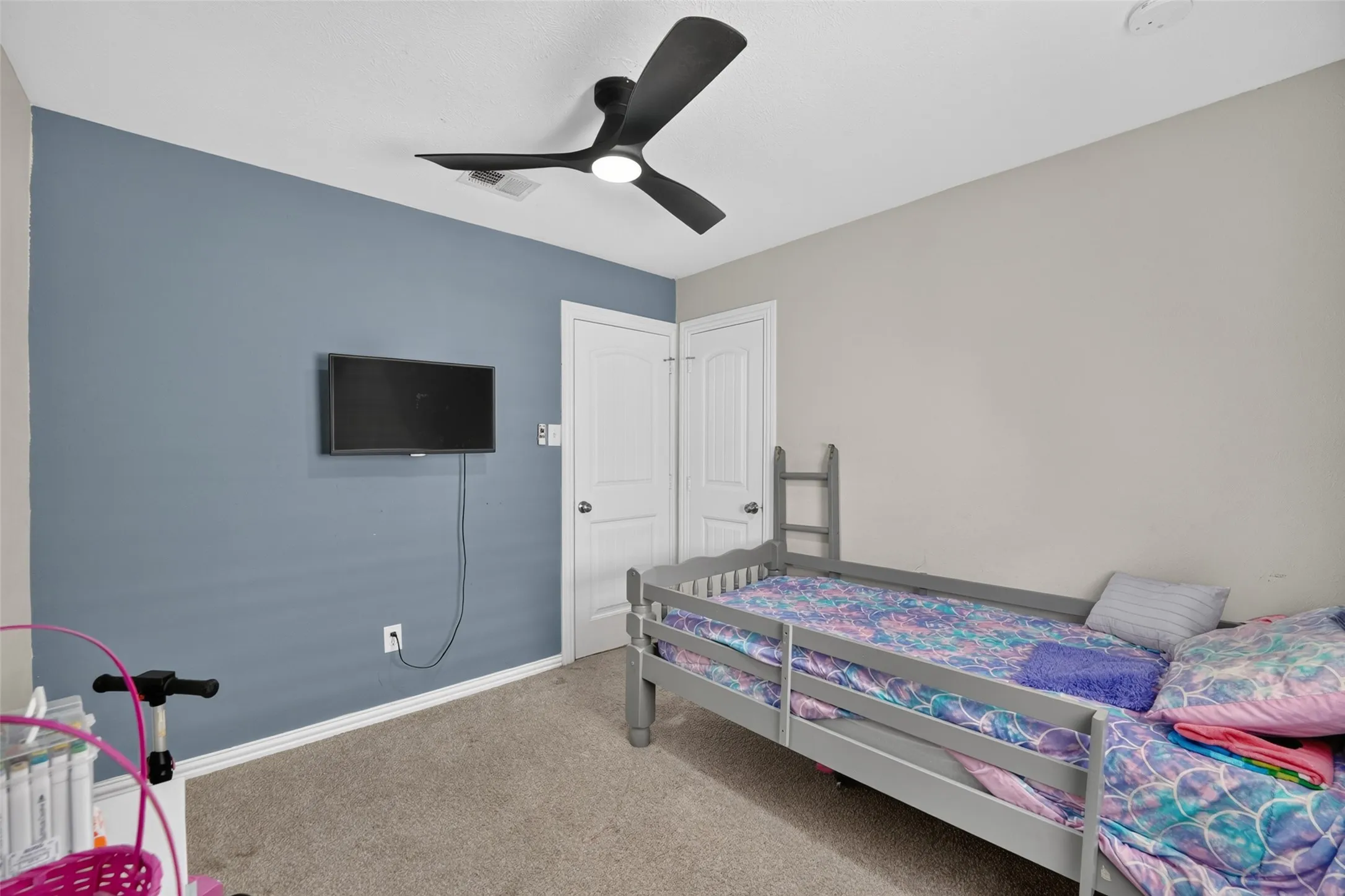 Single Family Residence For Sale in Dallas County , 1602 Pisces Street, Grand Prairie, Texas 75051, 4 Bedroom, 2 Bathroom, Garage spaces, 1,734 Sqft, built in 1972, mls#21405602, Real Estate Agent in Grand Prairie, Homes For Sale in Dallas county, Homes For Sale in Grand Prairie, Realtor in Grand Prairie Texas, Real Estate Brokerage Independent Realty Texas, Luminita Cordes Realtor