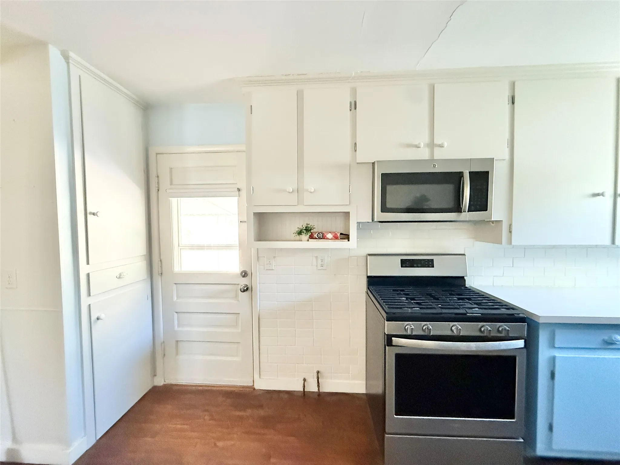 Single Family Residence For Sale in Taylor County , 2102 Ballinger Street, Abilene, Texas 79605, 2 Bedroom, 1 Bathroom, 1 Garage spaces, 1,077 Sqft, built in 1955, mls#21406634, Real Estate Agent in Abilene, Homes For Sale in Taylor county, Homes For Sale in Abilene, Realtor in Abilene Texas, Real Estate Brokerage Independent Realty Texas, Luminita Cordes Realtor