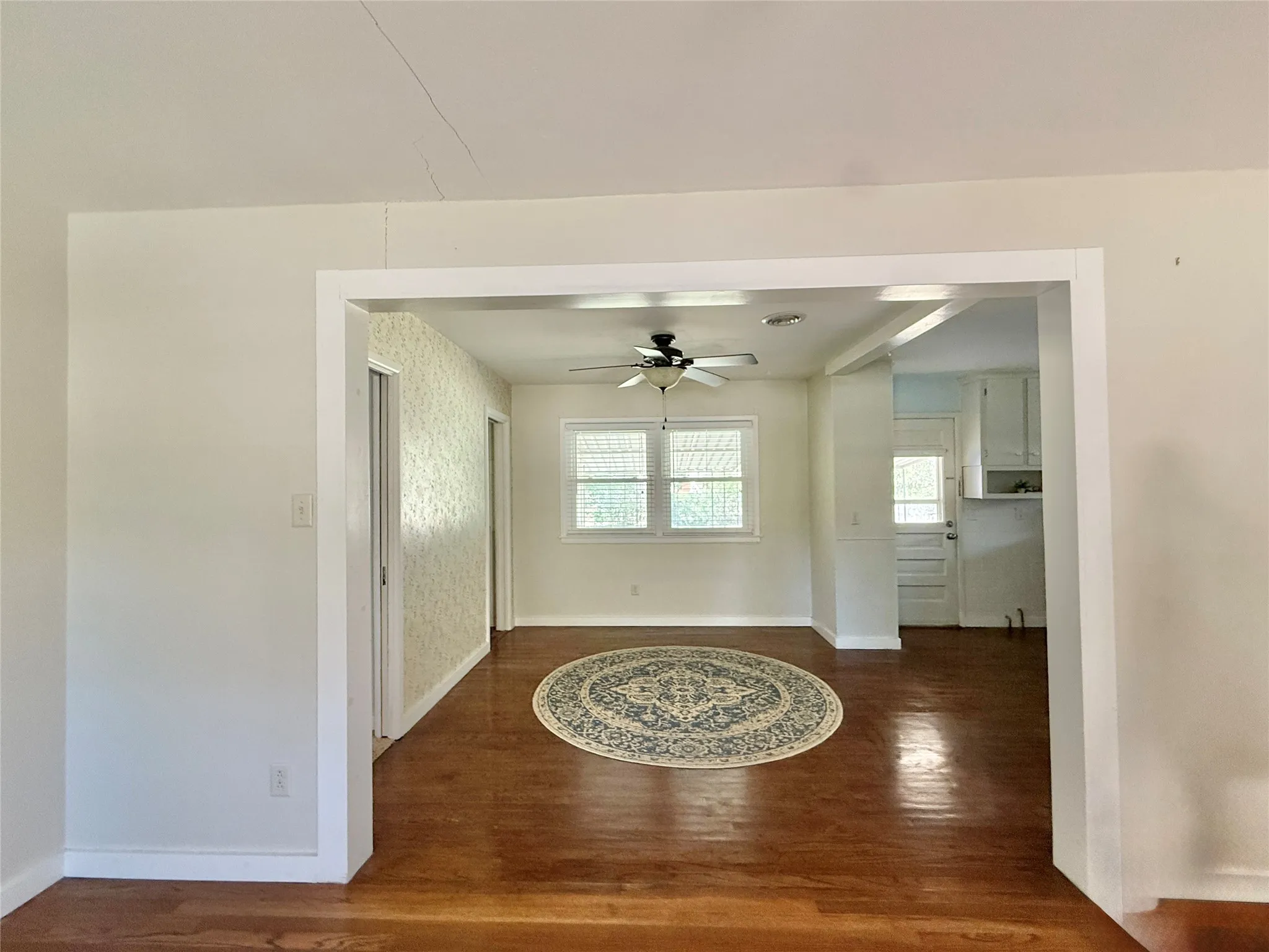 Single Family Residence For Sale in Taylor County , 2102 Ballinger Street, Abilene, Texas 79605, 2 Bedroom, 1 Bathroom, 1 Garage spaces, 1,077 Sqft, built in 1955, mls#21406634, Real Estate Agent in Abilene, Homes For Sale in Taylor county, Homes For Sale in Abilene, Realtor in Abilene Texas, Real Estate Brokerage Independent Realty Texas, Luminita Cordes Realtor